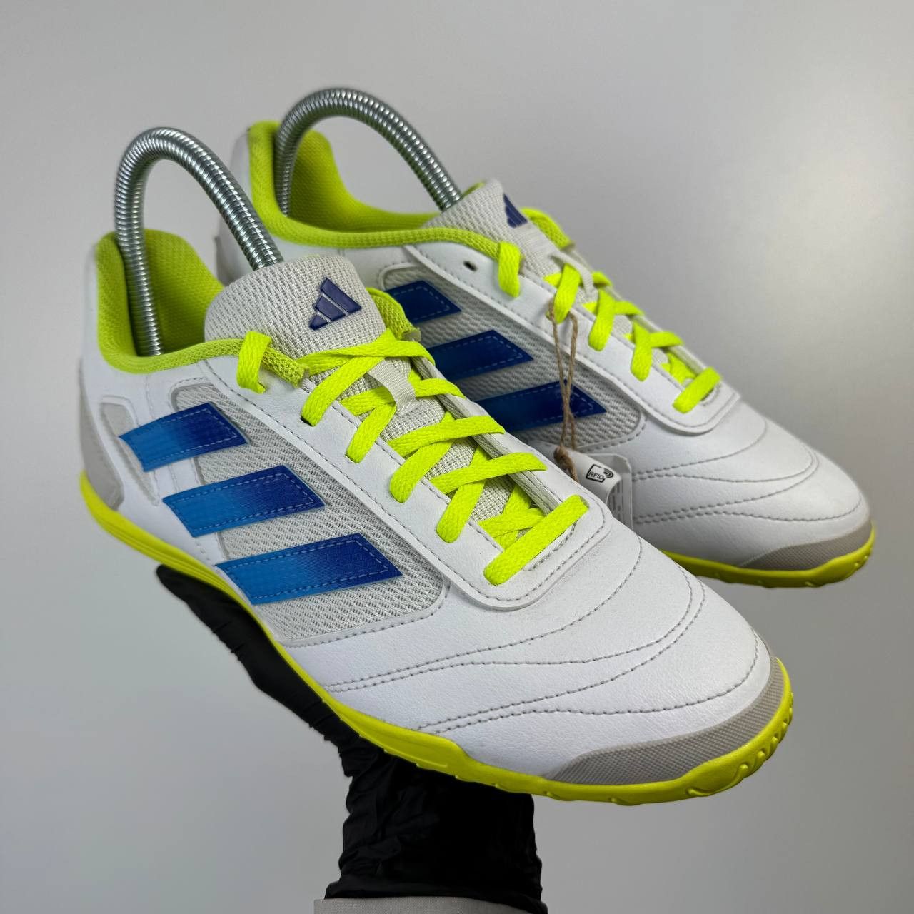 Adidas NEW Adidas Indoor Soccer Trainers Mens Size Us 8 Eu 41.5 Size US 8.5 / EU 41-42 - 2 Thumbnail