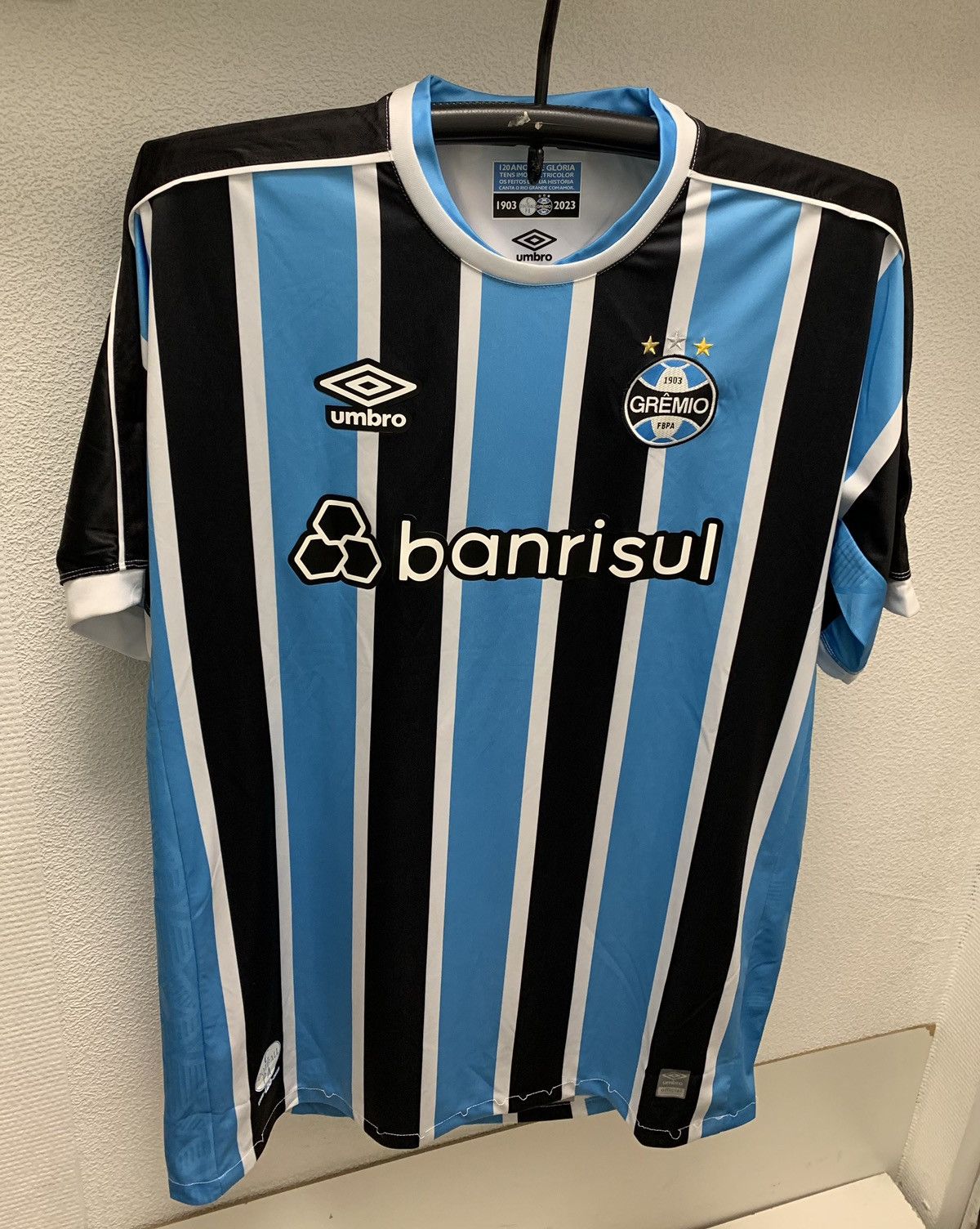 Umbro Gremio Suarez 9 Umbro soccer jersey 4xl xxxxl brasil Brazil Size US XXL / EU 58 / 5 - 2 Thumbnail