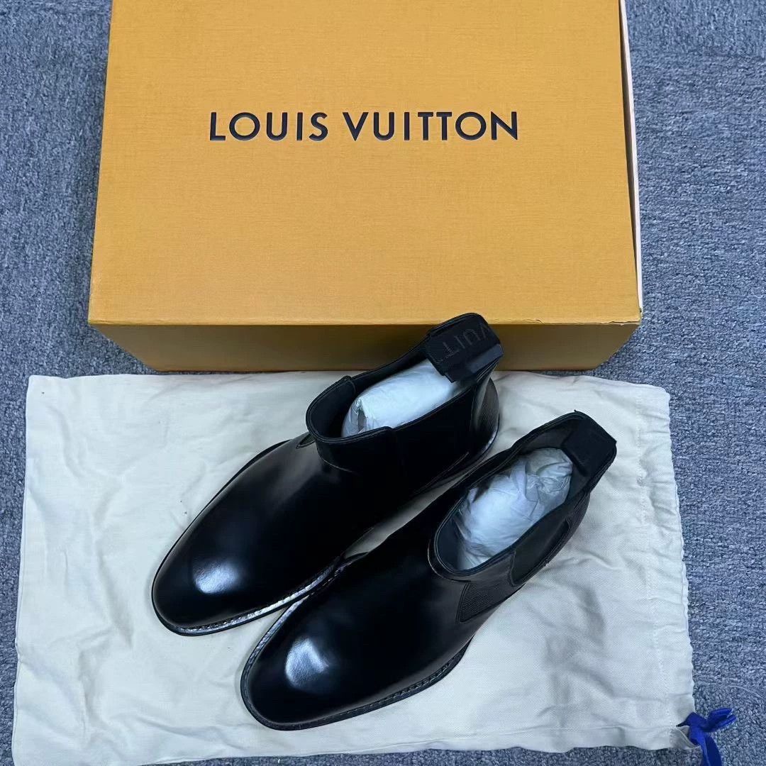 Louis Vuitton louis vuitton black chelsea ankle boots Size US 6.5 / EU 39-40 - 4 Thumbnail