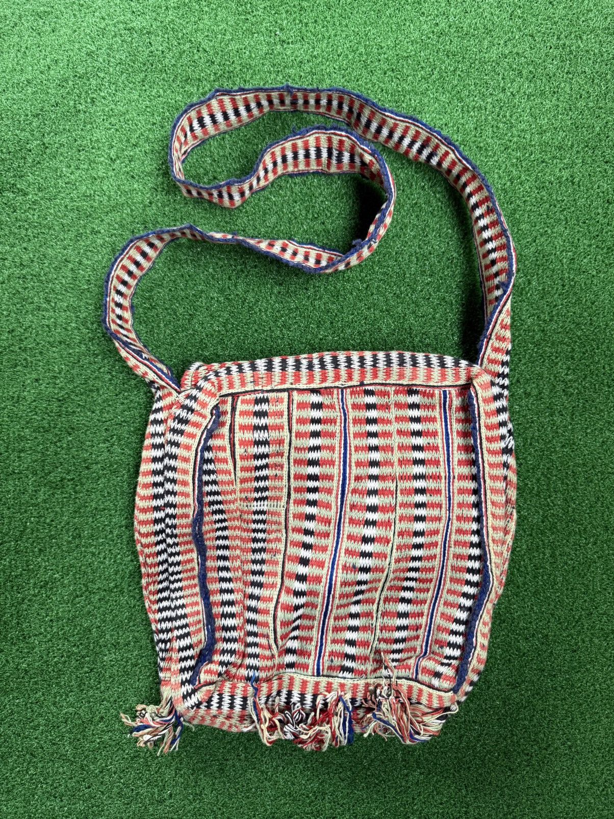 Native Unbranded Knit Native Flap Pocket Cross-body Slingbag Size ONE SIZE - 5 Thumbnail