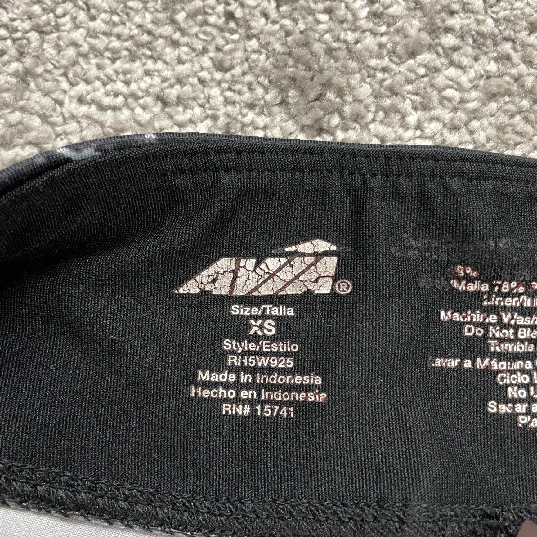 Avia VINTAGE Avia Active Cropped Leggings Womens XS Black Camouflage Athletic Gym 25x22 Size 26" / US 2 / IT 38 - 4 Thumbnail