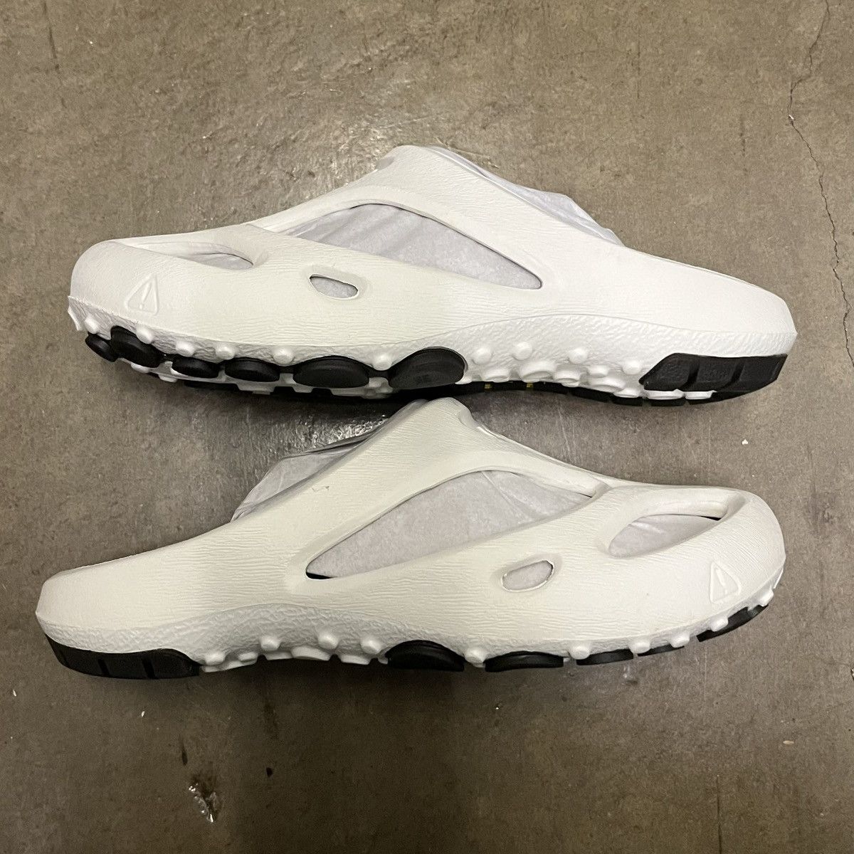 KEEN Keen Shanta. New in Box. Size US 11 / IT 41 - 2 Thumbnail