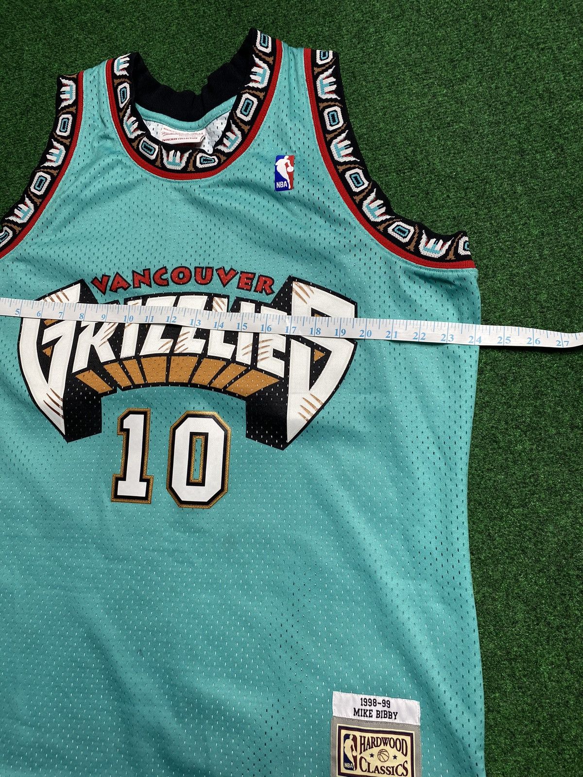 Mitchell & Ness NBA Mitchell & Ness Grizzlies Bibby Jersey XLarge Size US XL / EU 56 / 4 - 5 Thumbnail