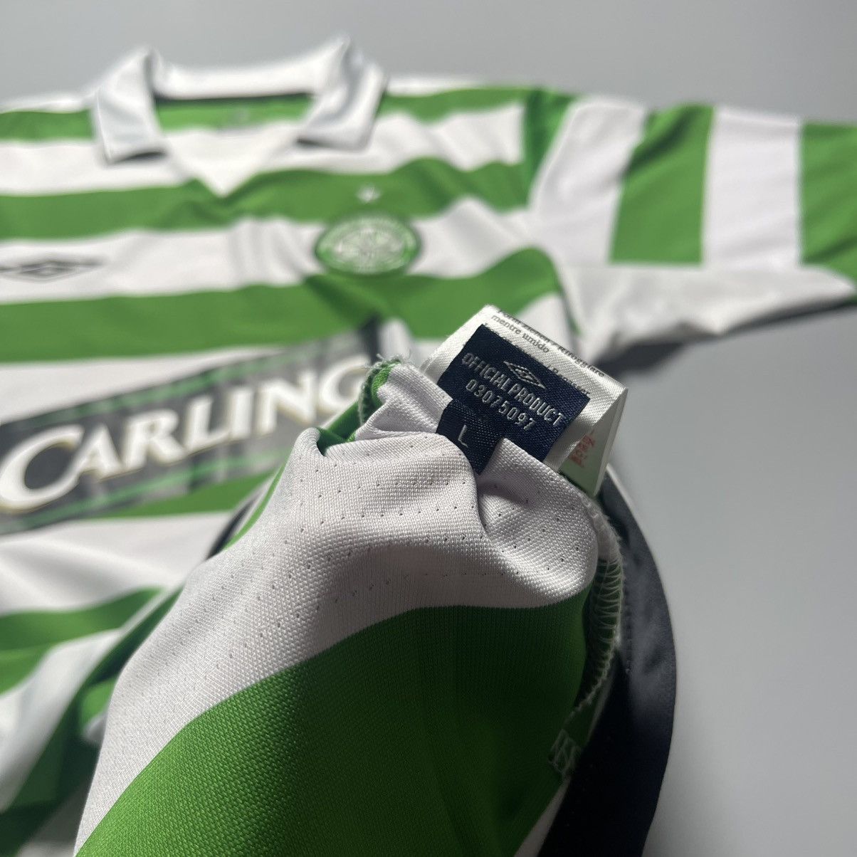 Umbro CELTIC UMBRO 2004/2005 FOOTBALL HOME JERSEY #9 SUTTON Size US L / EU 52-54 / 3 - 10 Thumbnail