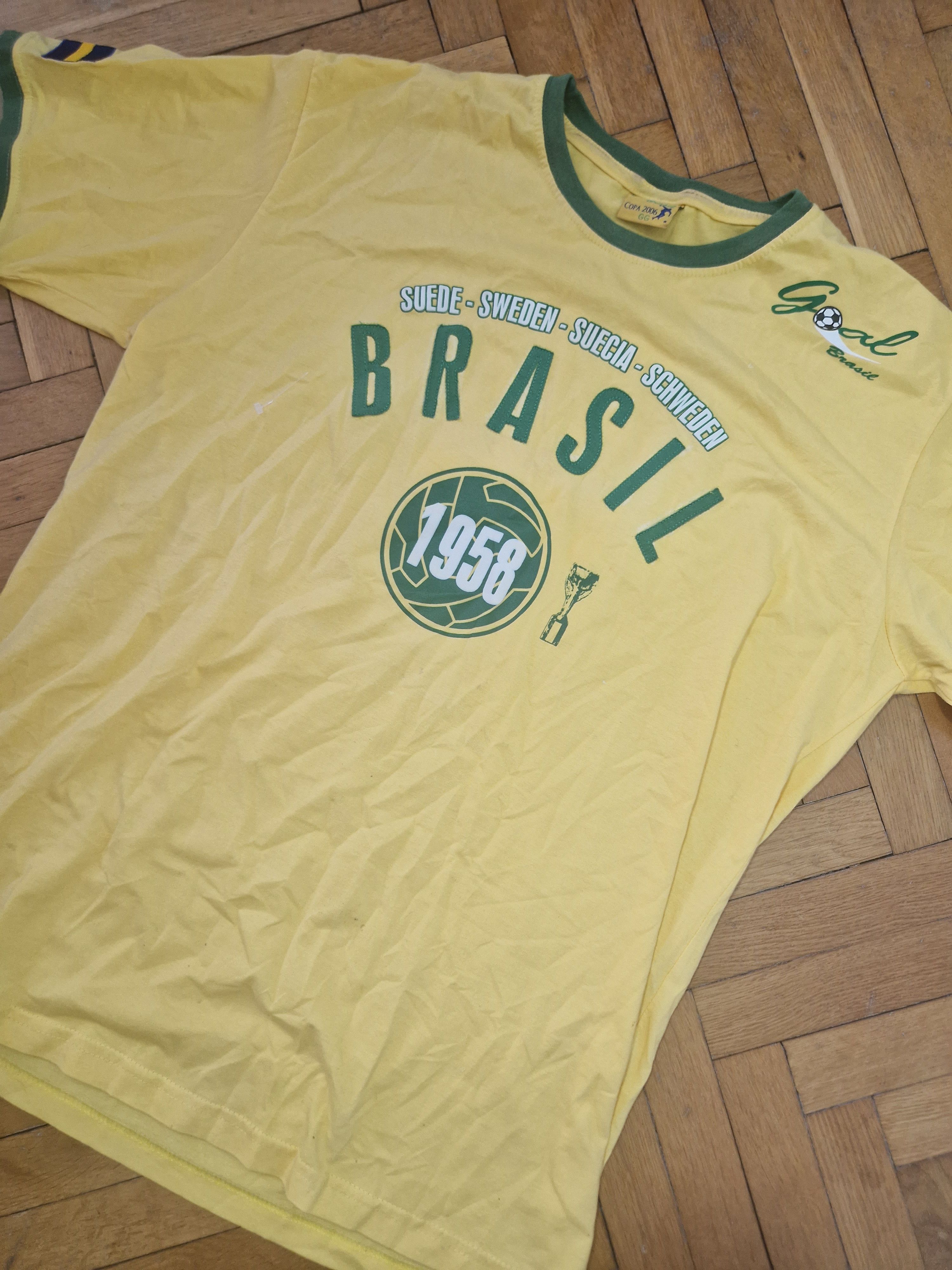 Vintage vintage brasil 2006 y2k tee Size US L / EU 52-54 / 3 - 2 Thumbnail