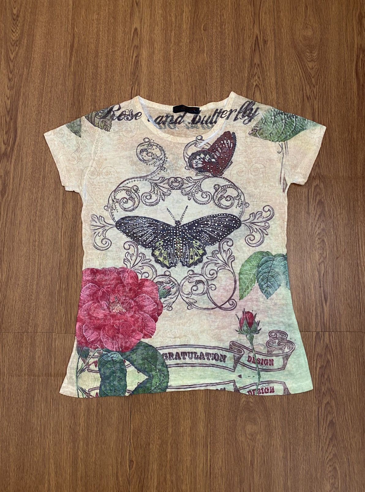 Custo Barcelona Custo barcelona rose and butterfly tee Size M / US 6-8 / IT 42-44 - 1 Thumbnail