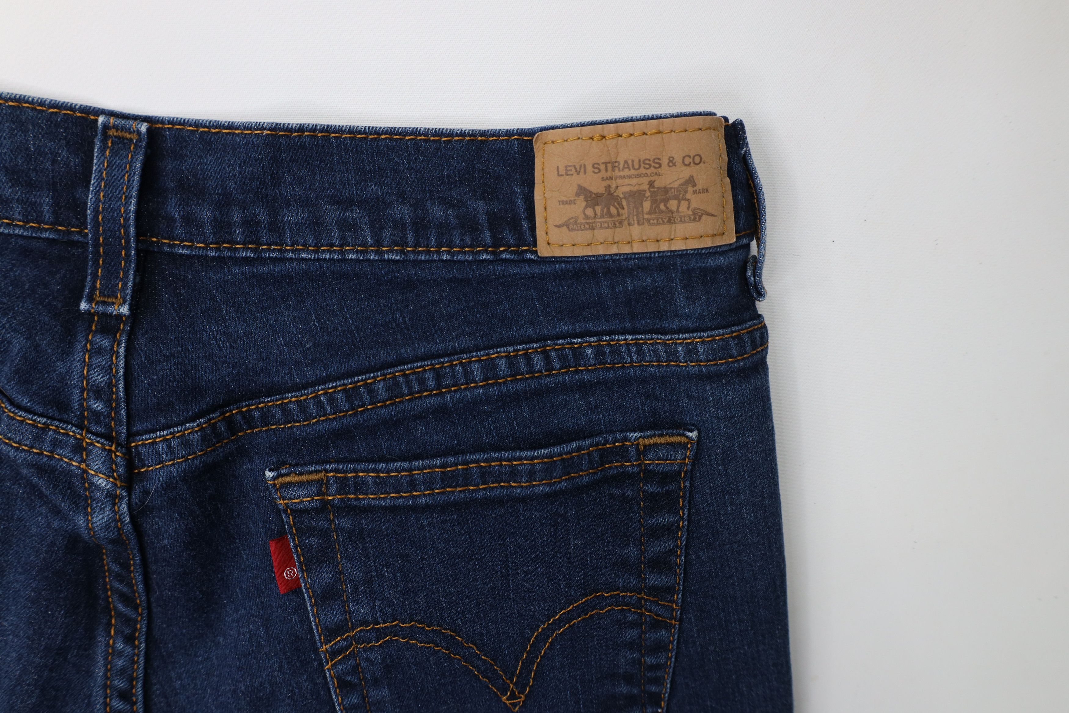Levi's Vintage Y2K 2002 Levis 515 Flared Wide Leg Bootcut Jeans Size 30" / US 8 / IT 44 - 14 Thumbnail