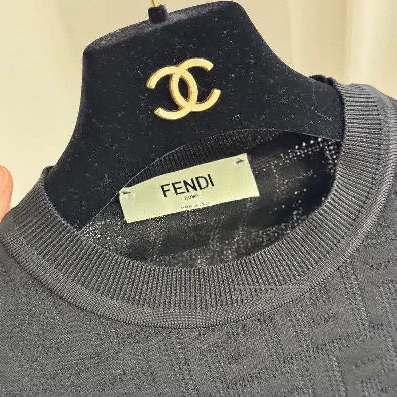 Fendi Fendi Monogrammed Logo Knit Short Sleeve Size XS / US 0-2 / IT 36-38 - 5 Thumbnail