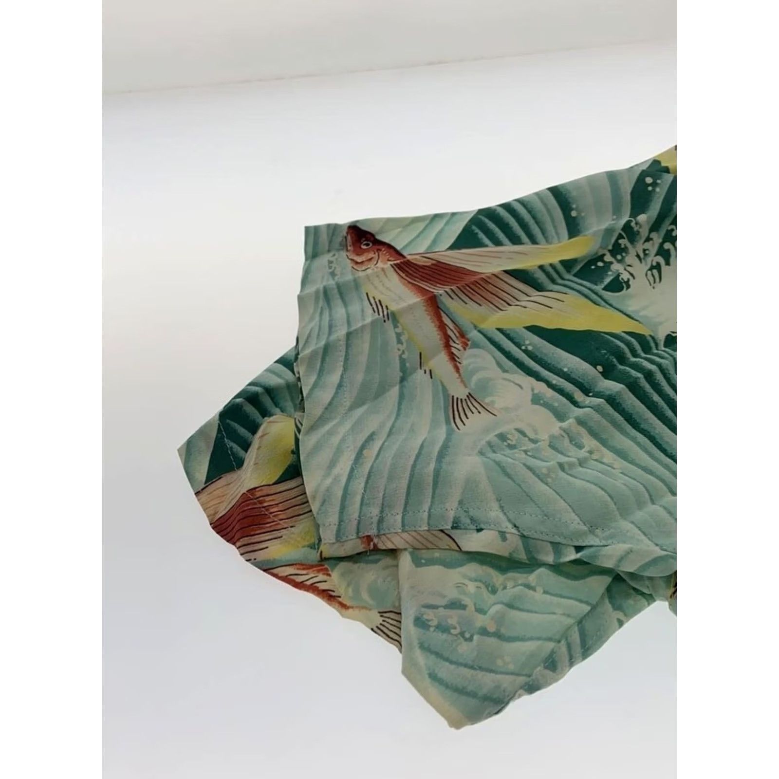 Sun Surf SUN SURF Shirt MEN Aloha Button-Up S Rayon Green Waves Flying Fish Used Size US S / EU 44-46 / 1 - 4 Thumbnail