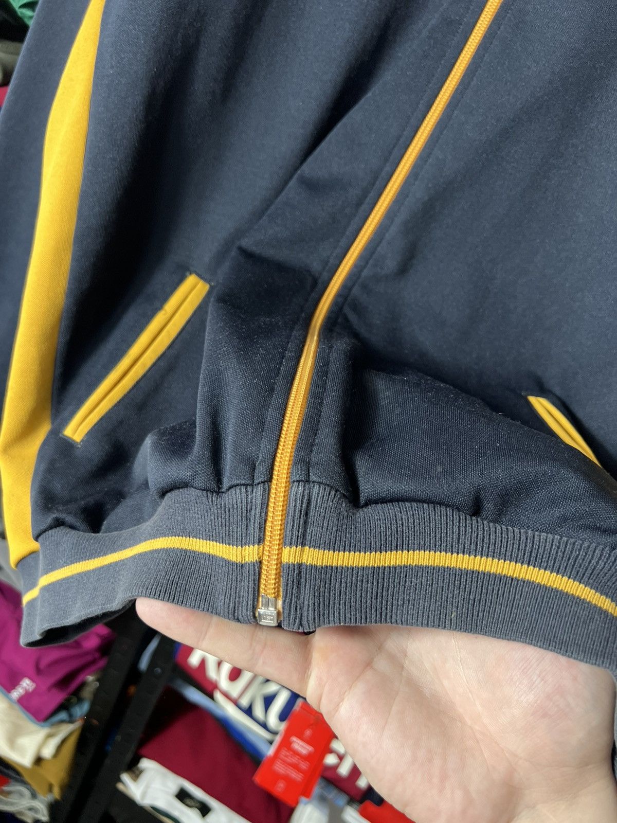Fred Perry Vintage Fred Perry Track Jacket Y2K Black Yellow 90s Size M Size US M / EU 48-50 / 2 - 12 Thumbnail
