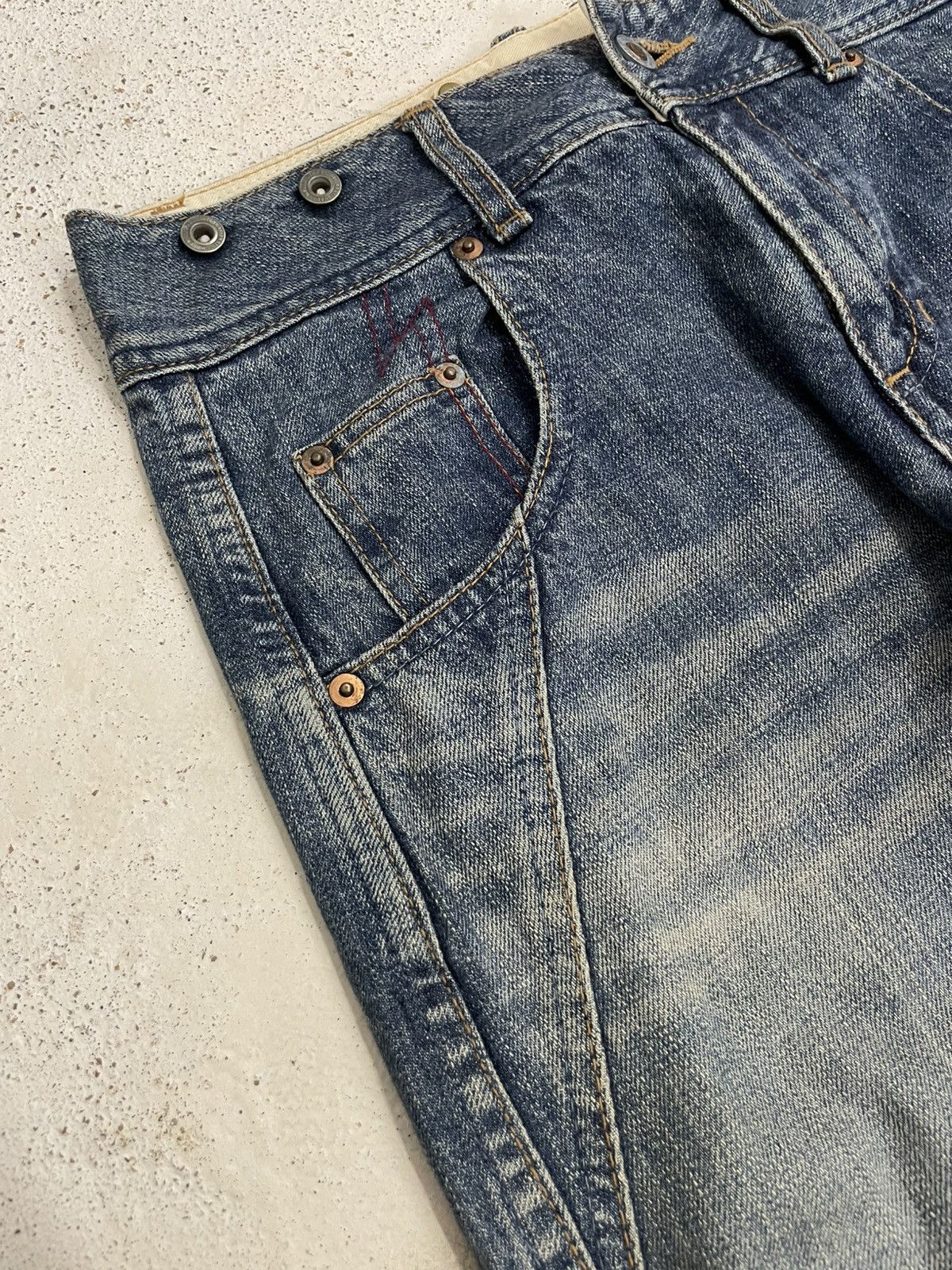 Japanese Brand Heart Jeans Buckle Back Fold Denim Whisker Size US 29 - 8 Thumbnail