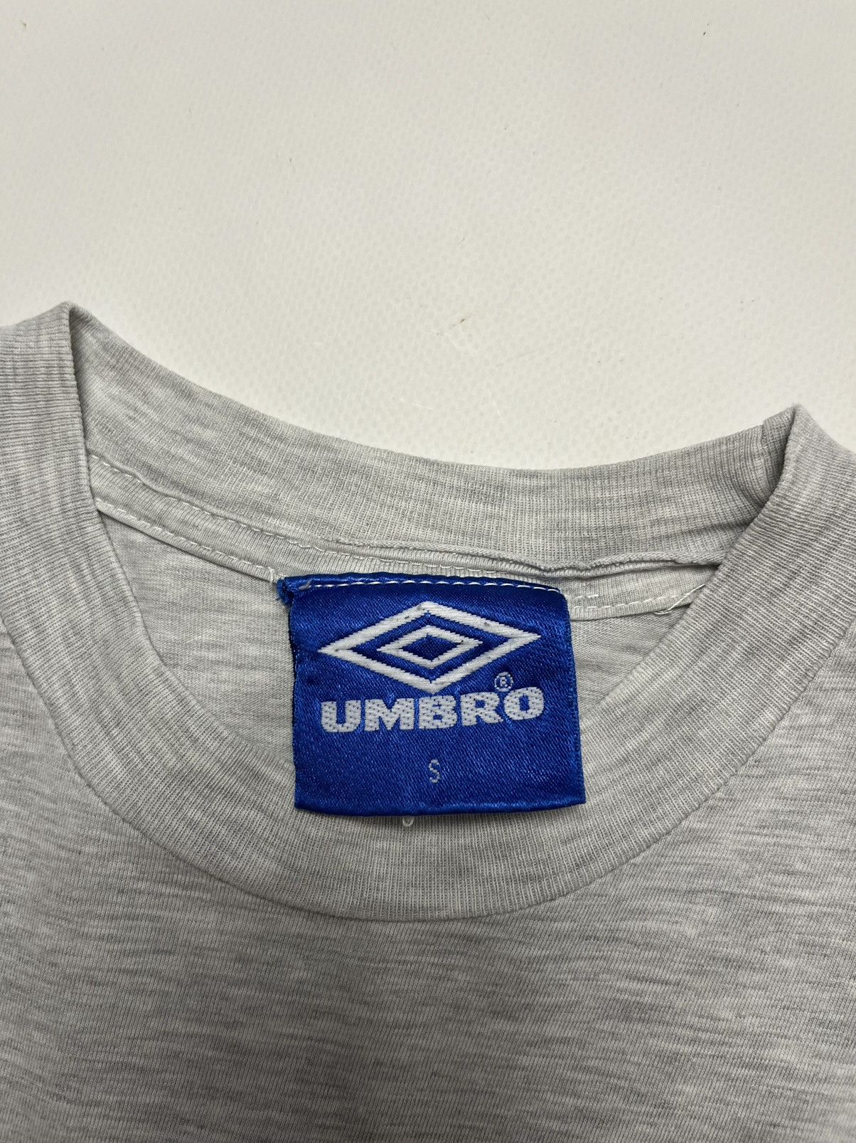 Umbro Vintage 90’s Umbro Oasis Long Sleeve T-Shirt Size US S / EU 44-46 / 1 - 3 Thumbnail