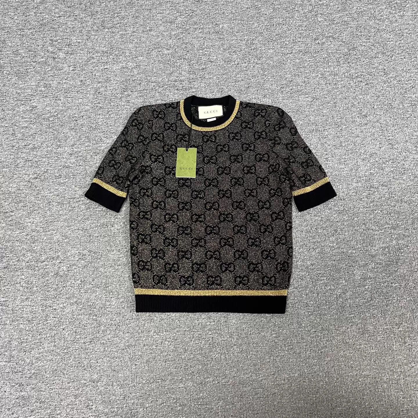 Gucci Gucci Black & Gold GG Supreme Knit Short Sleeve XS NWT Size XS / US 0-2 / IT 36-38 - 1 Thumbnail