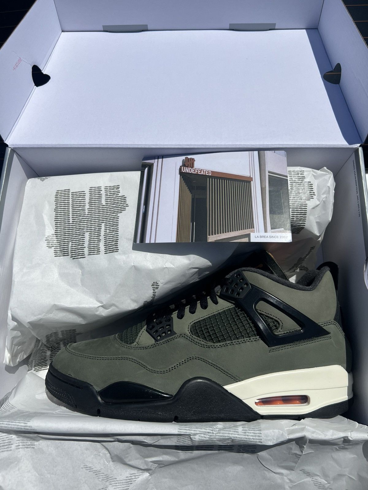 Jordan Brand × Undefeated Jordan x undefeated Size US 12 / EU 45 - 3 Thumbnail