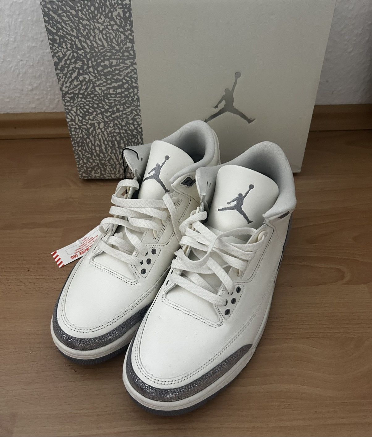 Nike Nike Air Jodan 3 Retro Size US 11.5 / EU 44-45 - 2 Thumbnail