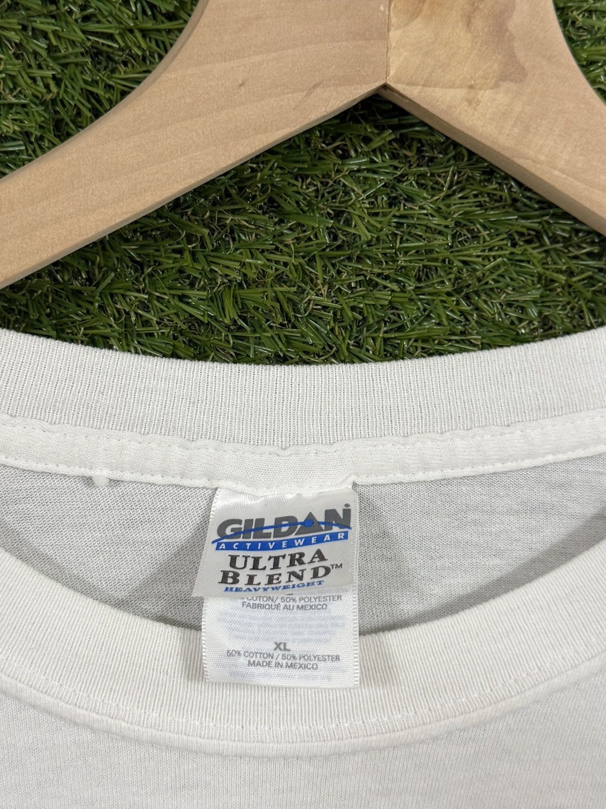 Vintage Vintage Gildan Ultra Cotton Retro Sun Logo Tee XL 90s Size US XL / EU 56 / 4 - 3 Thumbnail
