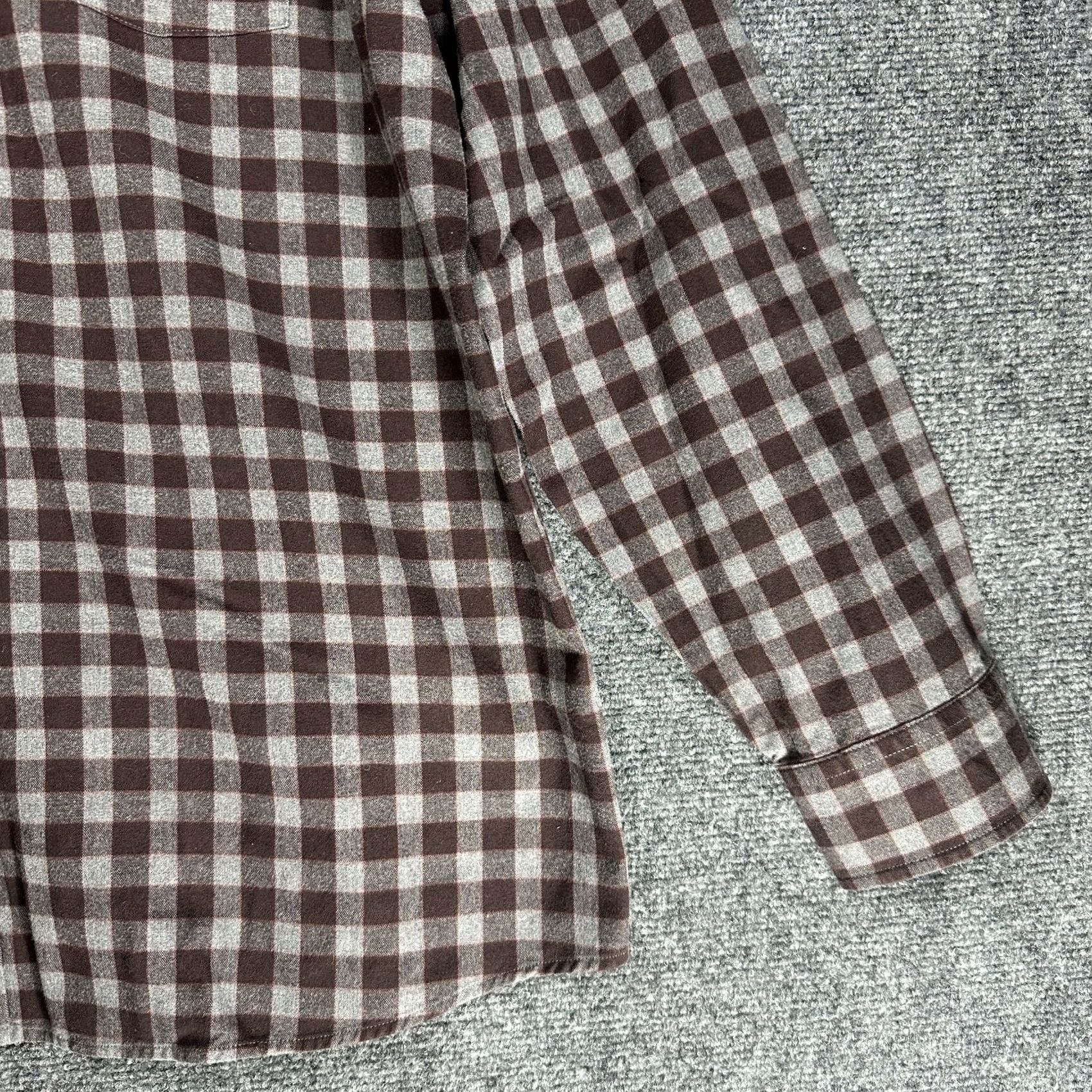 Johnston & Murphy Johnston & Murphy Shirt Mens XL Button-Down Plaid Gray Cotton Flannel Pocket Size US XL / EU 56 / 4 - 2 Thumbnail
