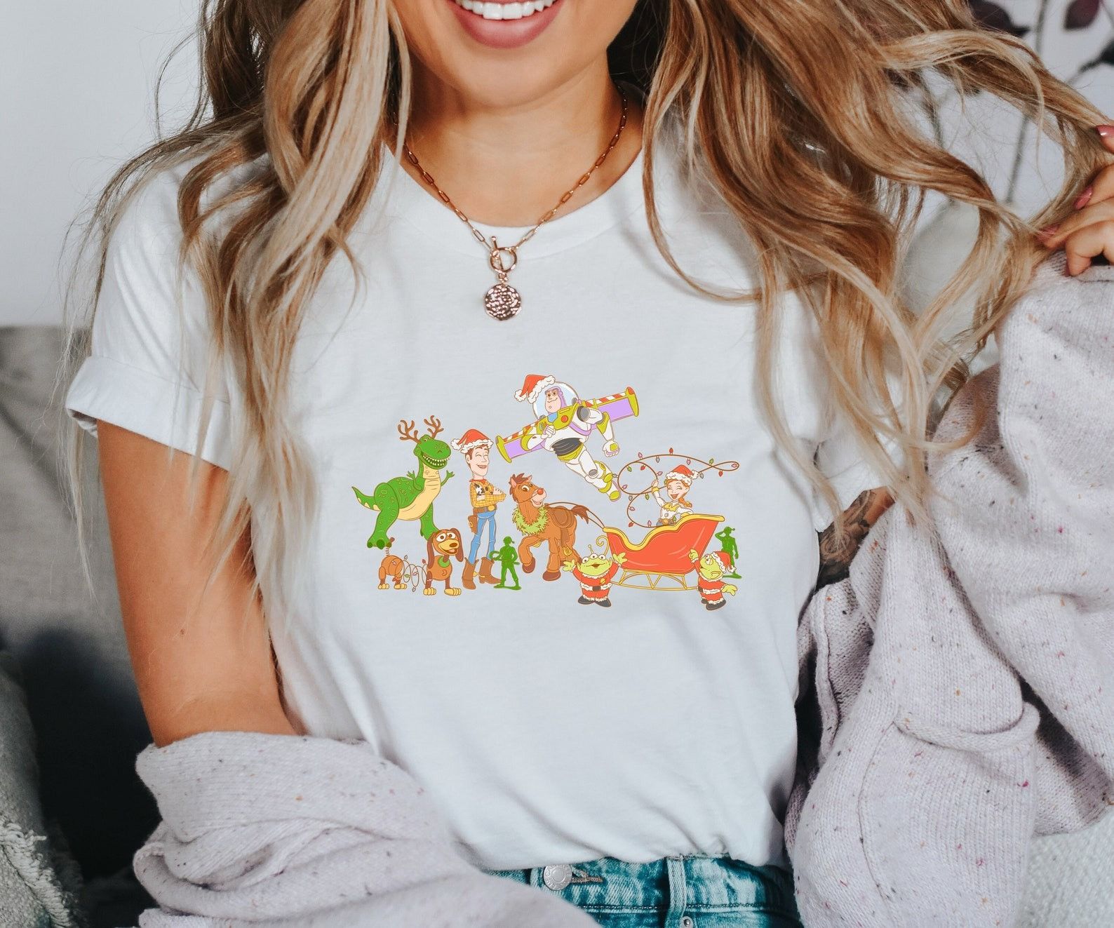 Designer × The Unbranded Brand Christmas Shirts, Christmas Characters Shirt Size XL / US 12-14 / IT 48-50 - 1 Thumbnail