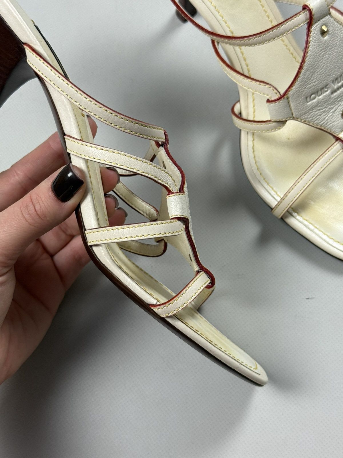 Louis Vuitton Louis Vuitton Cream Leather VTG Ankle Strap Heels Sandals Size US 8 / IT 38 - 7 Thumbnail