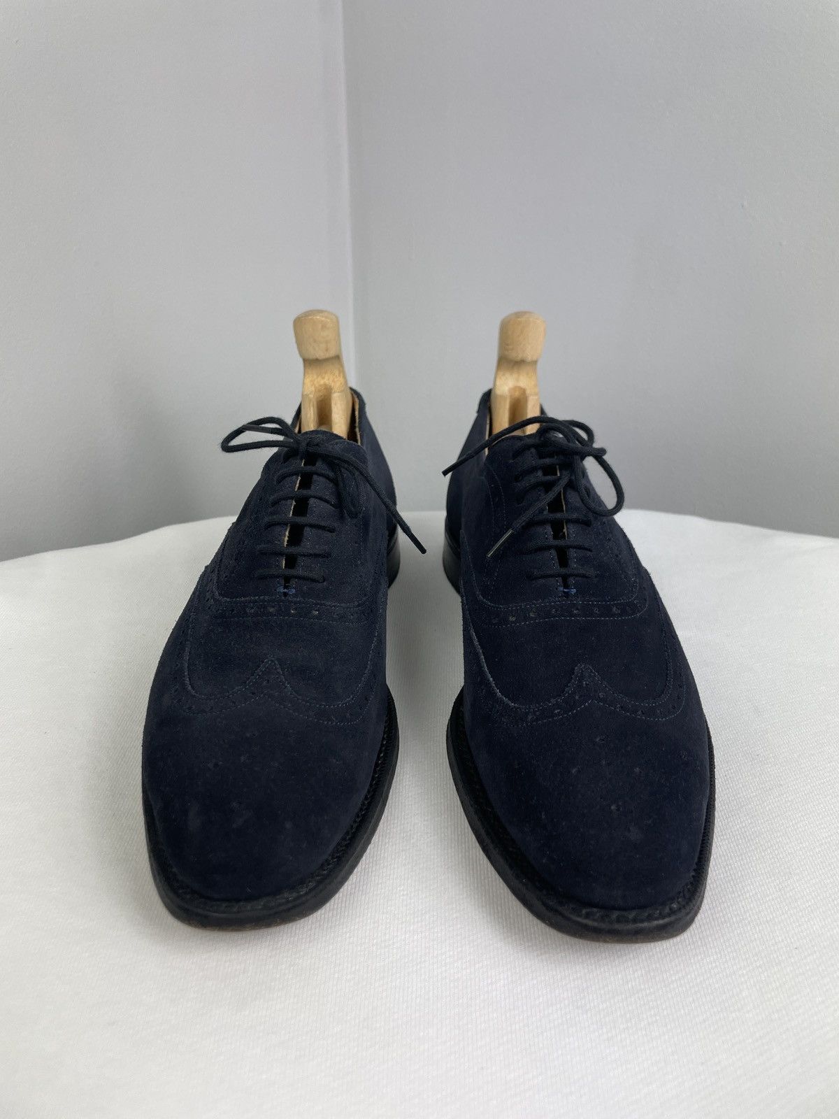 Church's Church’s Berlin Navy Suede Wingtip Brogues UK 8.5 F Size US 9.5 / EU 42-43 - 7 Thumbnail
