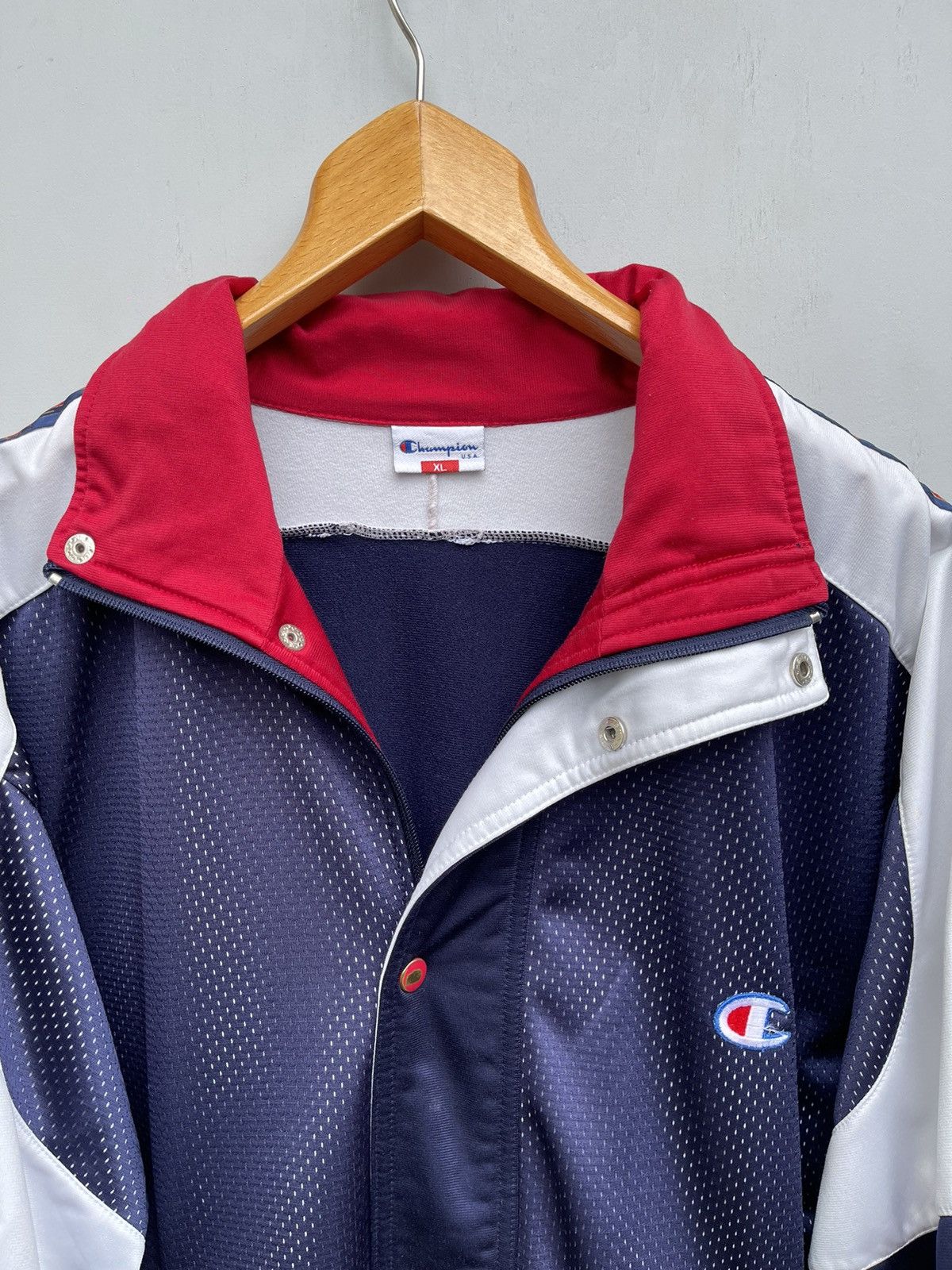 Champion 90's Champion USA Team NBA Olympics Short Sleeve Jacket Size US XL / EU 56 / 4 - 4 Thumbnail