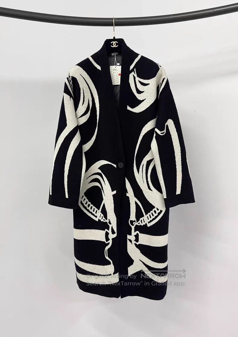 Hermes Hermes Long black and white cashmere knit cardigan Size XXS / US 00 / IT 34 - 1 Thumbnail