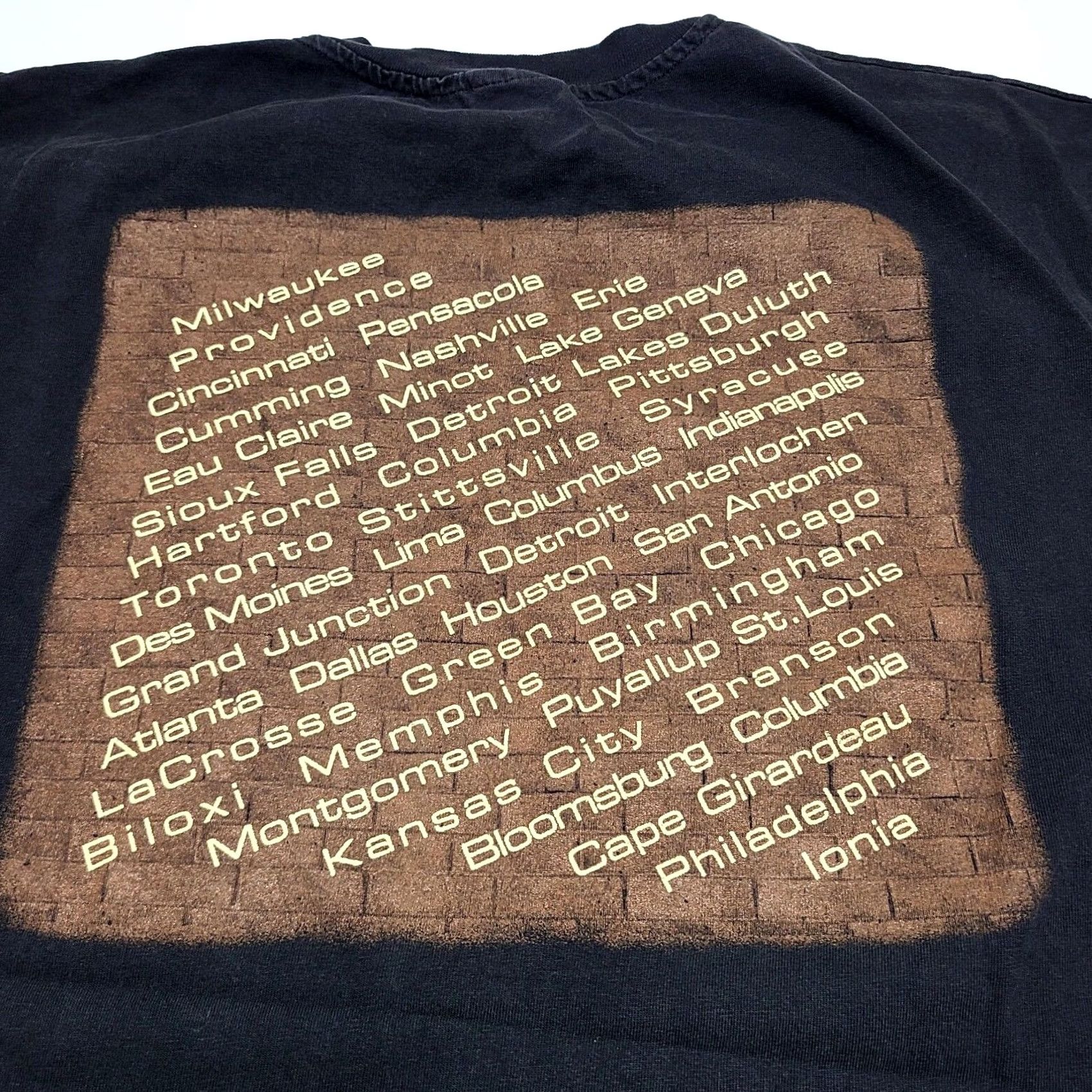 Hanes VINTAGE Vince Gill 1995 Concert Tour T-Shirt Men XL Black Hanes Crew Neck Short Sleeve Graphic Print Music 90s Shirt Mens Size US XL / EU 56 / 4 - 6 Thumbnail
