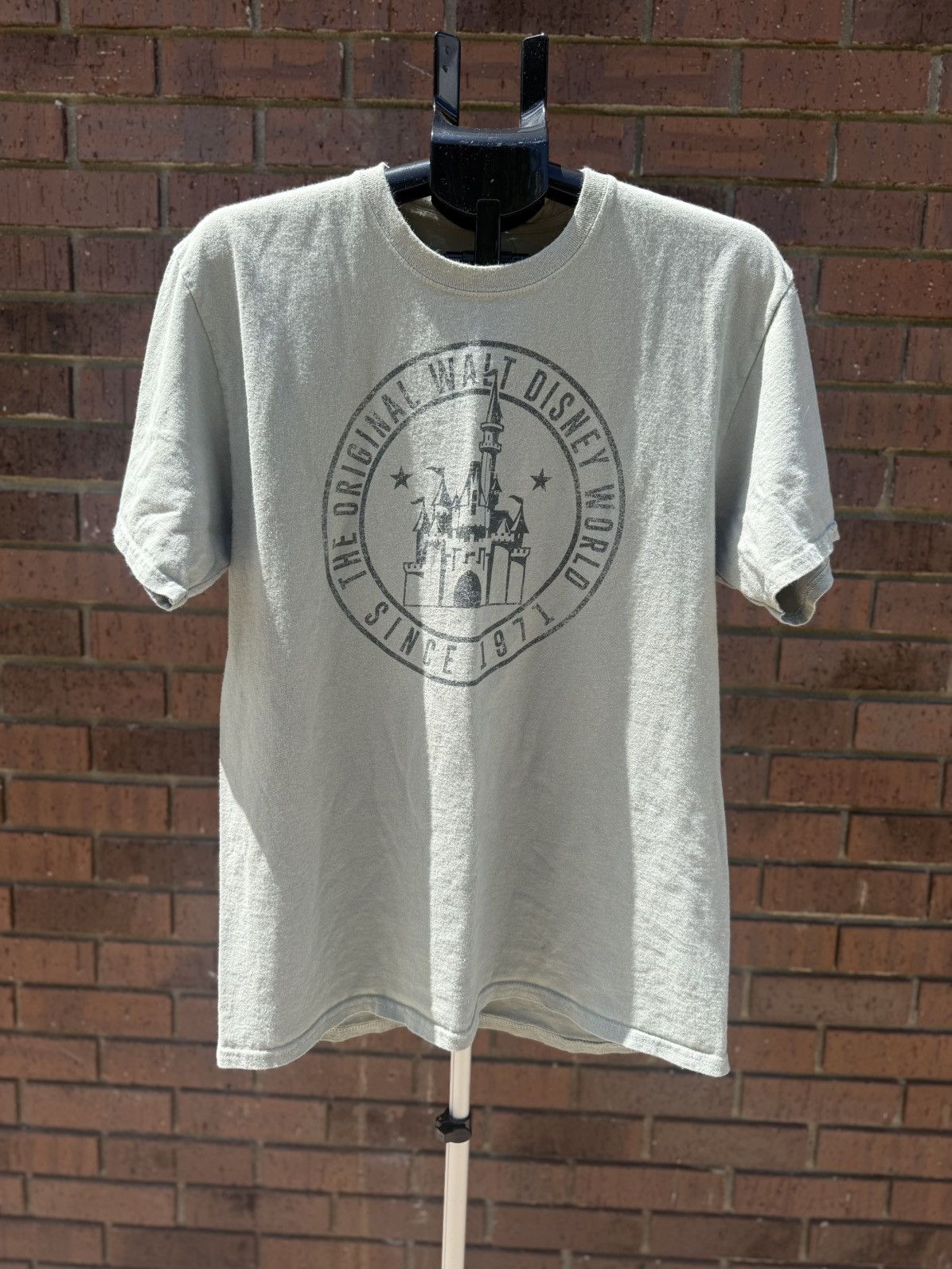 Disney Disney Parks Original Walt Disney World Castle T Shirt Retro Size US L / EU 52-54 / 3 - 1 Thumbnail