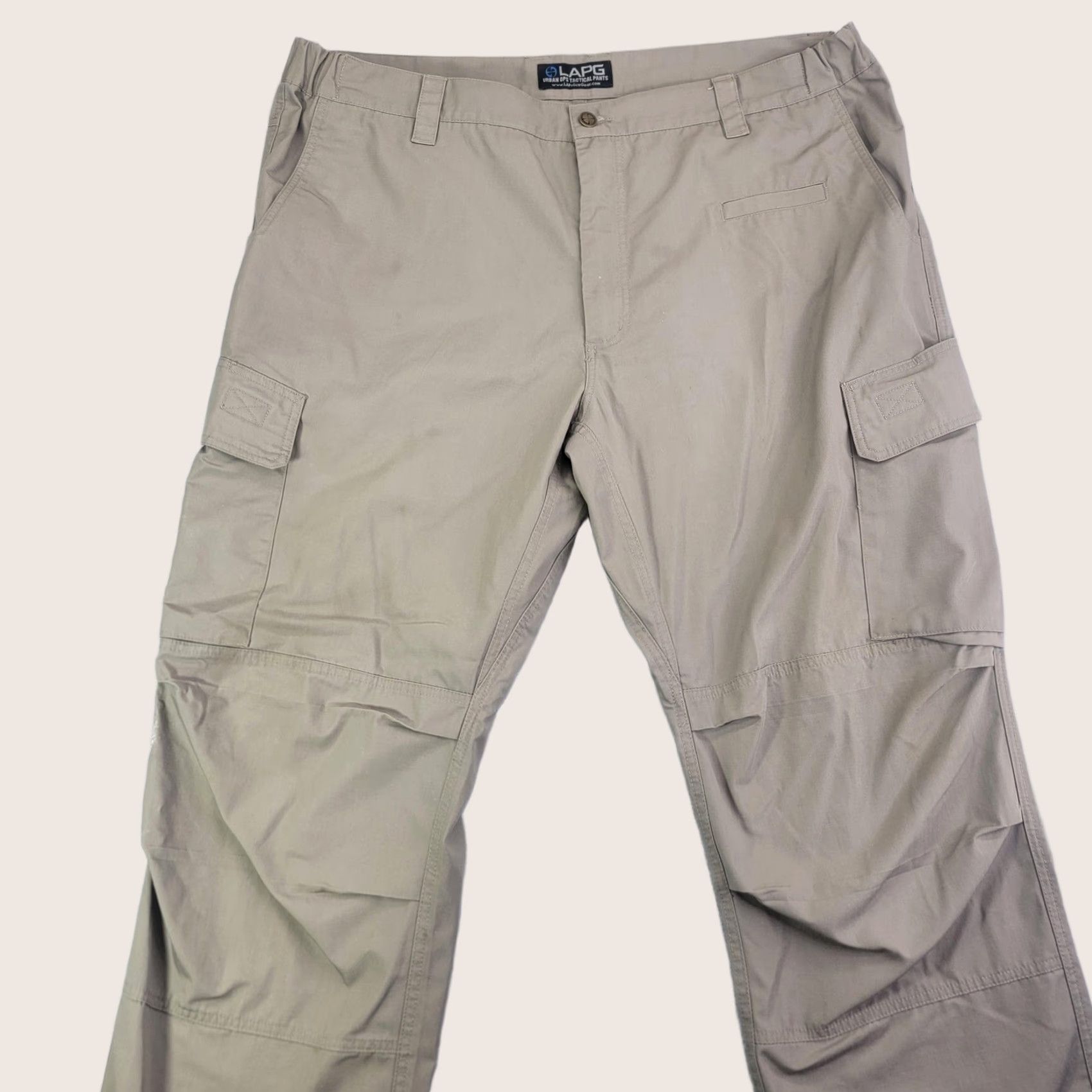 Vintage LAPG Pants Mens 42x30 Beige Urban Ops Tactical Cargo Pants Mens Beige Cargo Pocket Workwear N/A Size US 42 / EU 58 - 1 Thumbnail