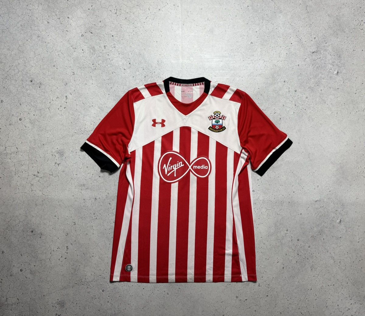 Under Armour Under Armour FC Southampton 2016/2017 Vintage Soccer Jersey Size US XL / EU 56 / 4 - 1 Thumbnail