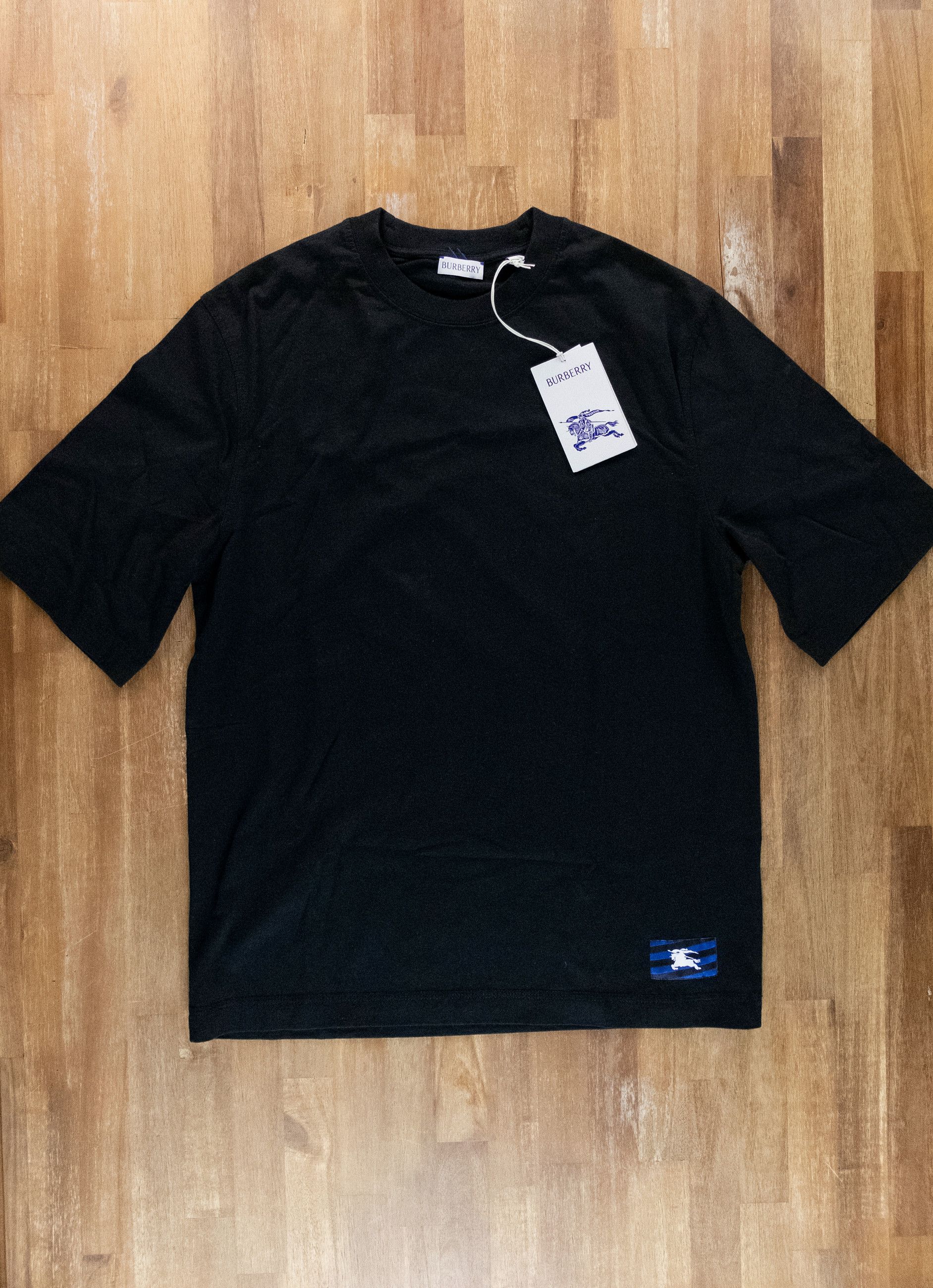 Burberry BURBERRY black equestrian knight logo patch t-shirt Small Size US S / EU 44-46 / 1 - 1 Thumbnail