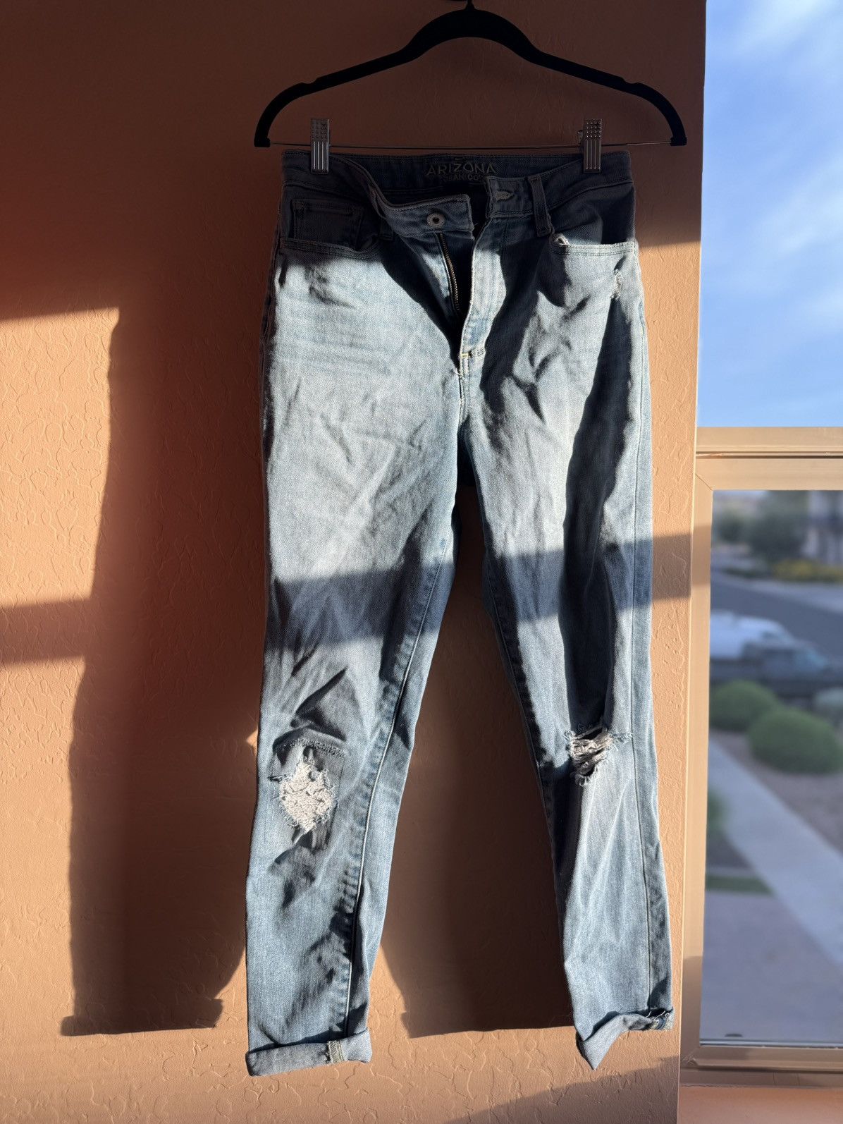 Arizona Jean Co. Arizona Jean Co. Light Wash Distressed Skinny Jeans Size 28" / US 6 / IT 42 - 2 Thumbnail