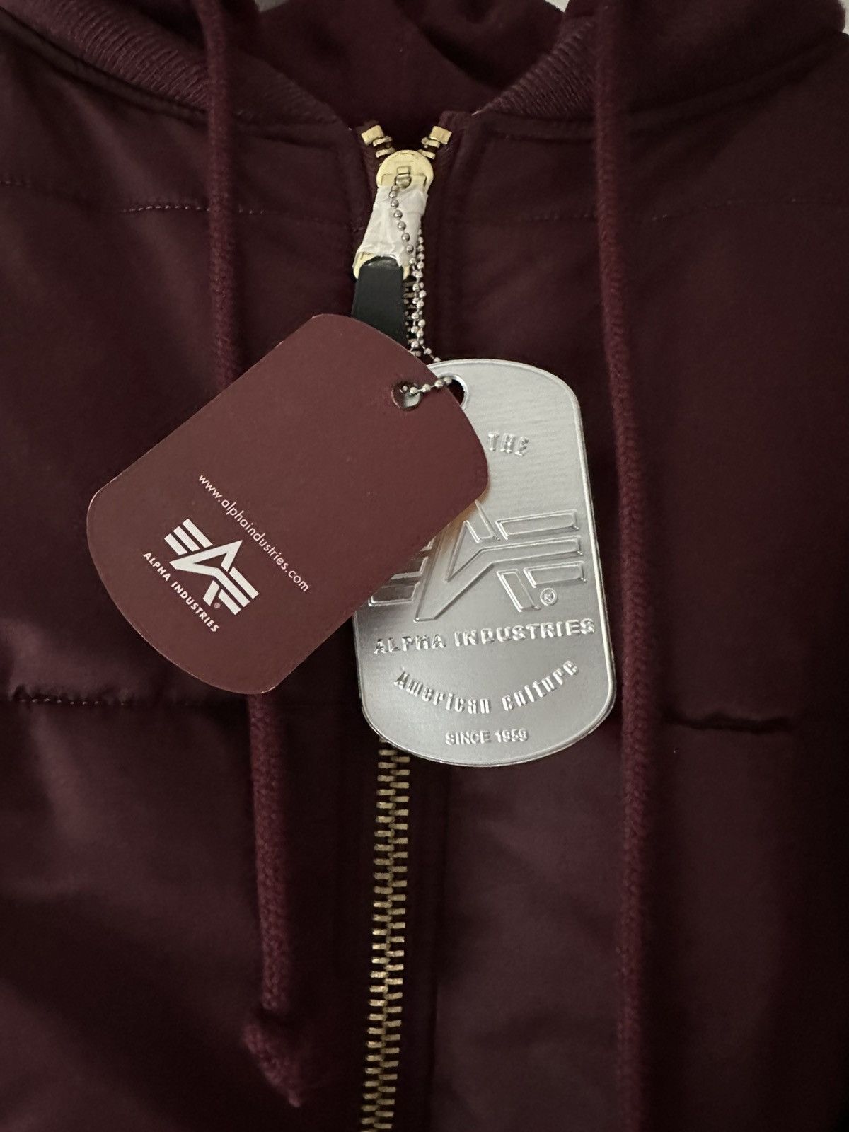 Alpha Industries × Vetements Vetements reversibel MA1 Bomber jacket in burgundy Size US S / EU 44-46 / 1 - 4 Thumbnail