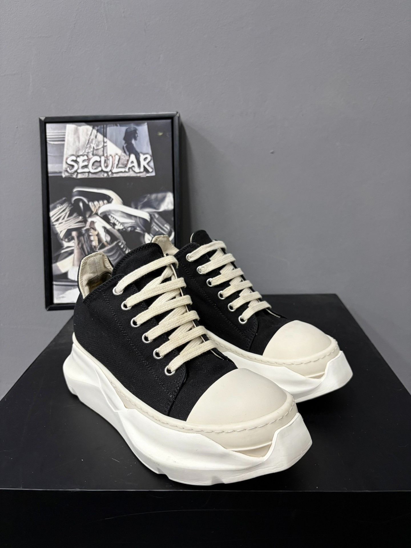 Rick Owens Rick Owens Classic Black White Low Top Size US 5 / IT 35 - 1 Thumbnail