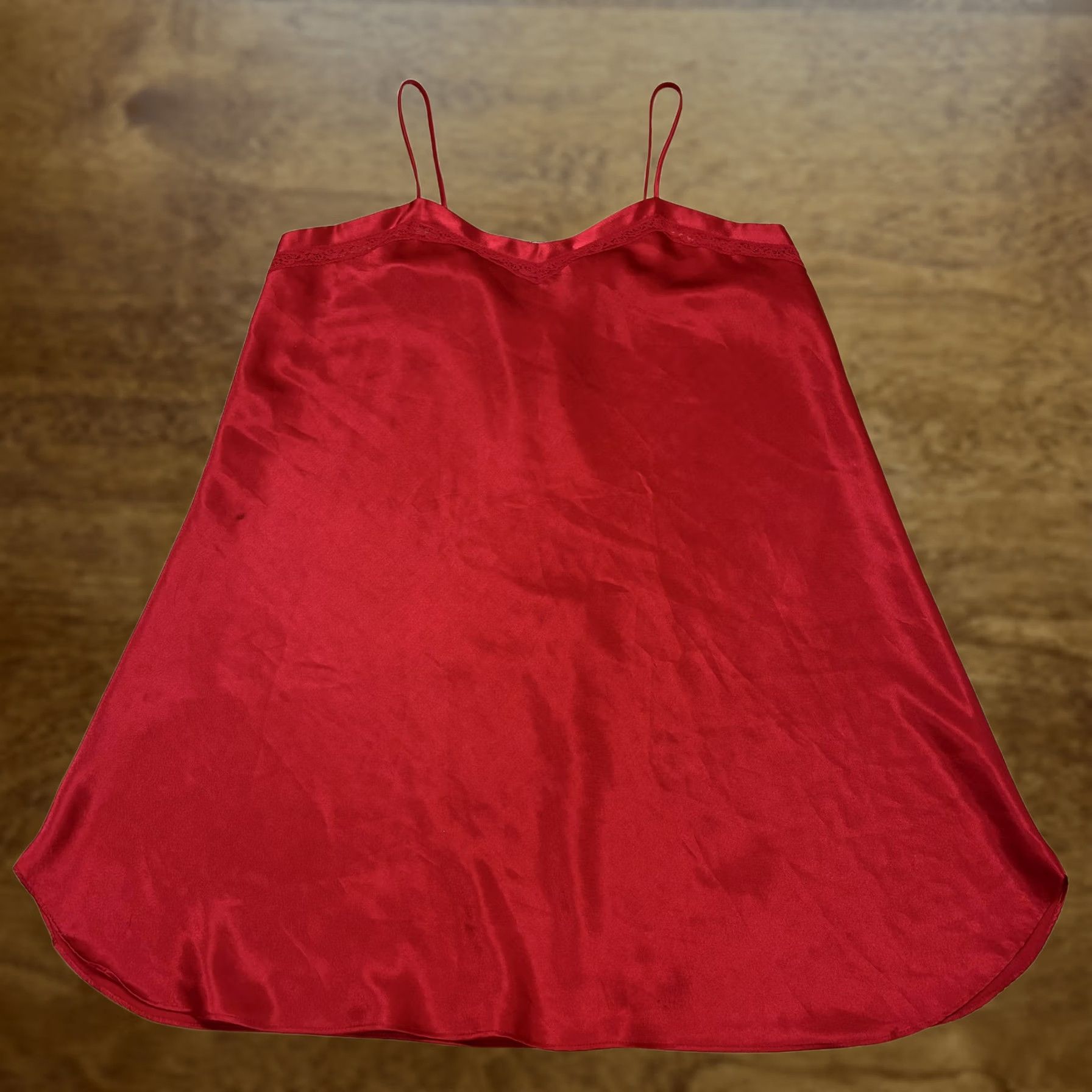 Vintage Bentley Gown Womens 1X Red Satin Lace Chemise Sleepwear Lingerie Size ONE SIZE - 1 Thumbnail