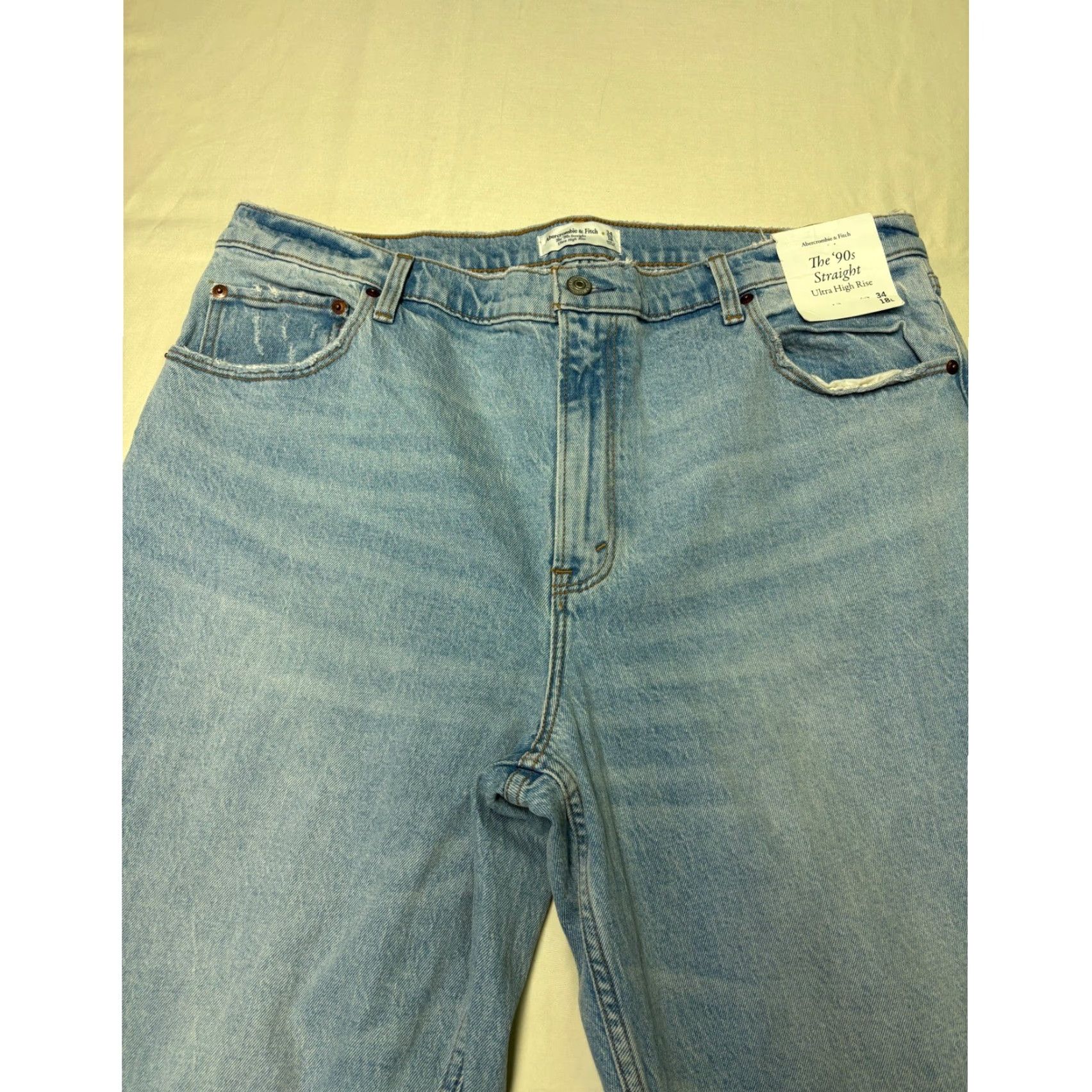 Abercrombie & Fitch NWT Abercrombie & Fitch 90s Straight Ultra High Rise Jeans Light Wash Woman 20W 32.5in Inseam Cotton Blend Denim Distressed Pockets Zip Button Logo Size 42" / US 20 - 2 Thumbnail