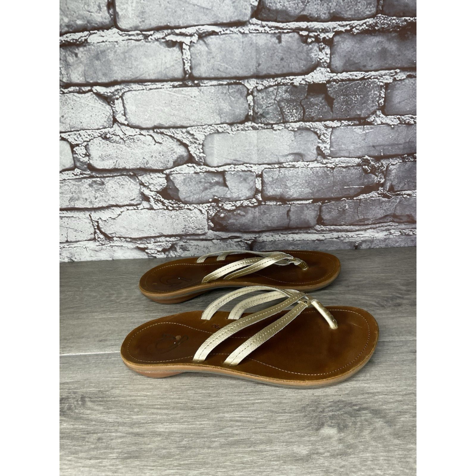 Olukai Olukai “U’i” Gold Leather Double Strap Flip Flops Sandals Wo Size US 8 / IT 38 - 11 Thumbnail