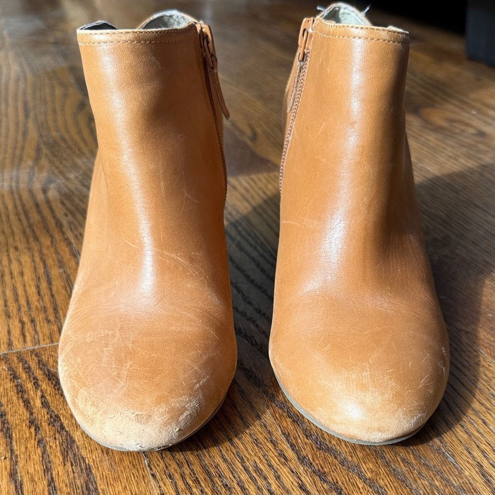 Banana Republic Banana Republic Women’s 7 Tan Ankle Leather Booties Size US 7 / IT 37 - 8 Thumbnail