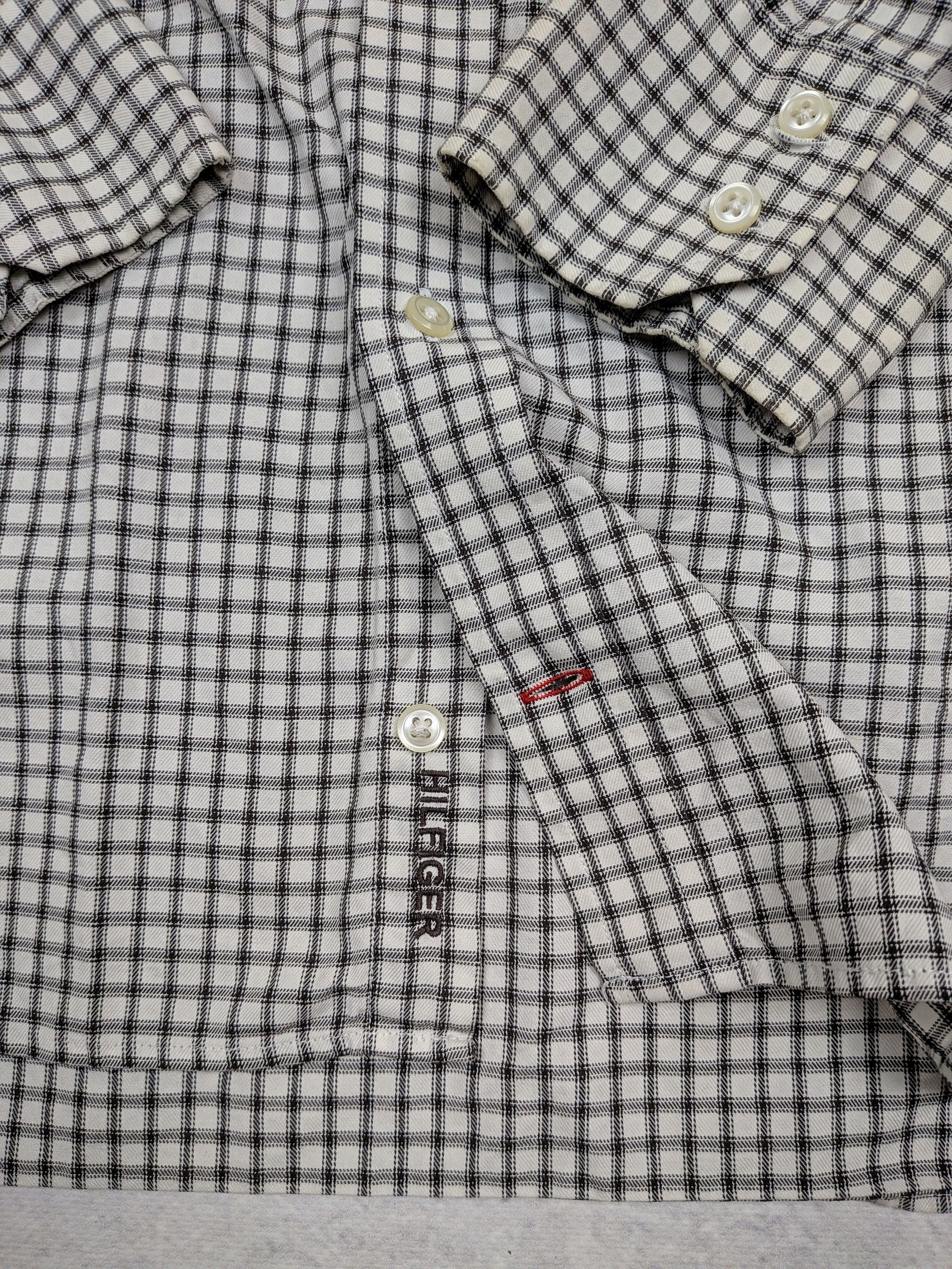 Tommy Hilfiger Tommy Hilfiger Vintage Y2K Checkered Shirt Size L/XL Size US L / EU 52-54 / 3 - 7 Thumbnail