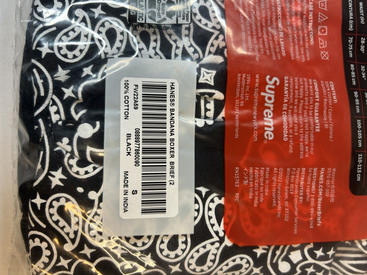 Hanes × Supreme Boxer Brief (2 Pack) Bandana FW22 - Small Size US 28 / EU 44 - 3 Thumbnail