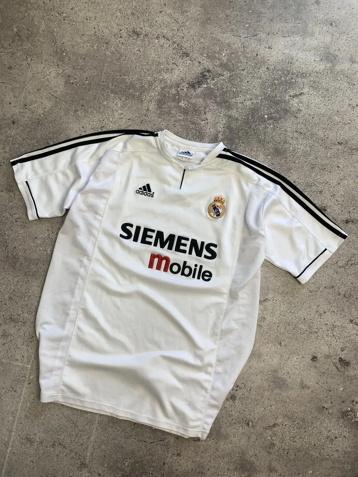 Adidas × Vintage Vintage Real Madrid tee Y2K jersey soccer Madrid blockcore Size US M / EU 48-50 / 2 - 3 Thumbnail