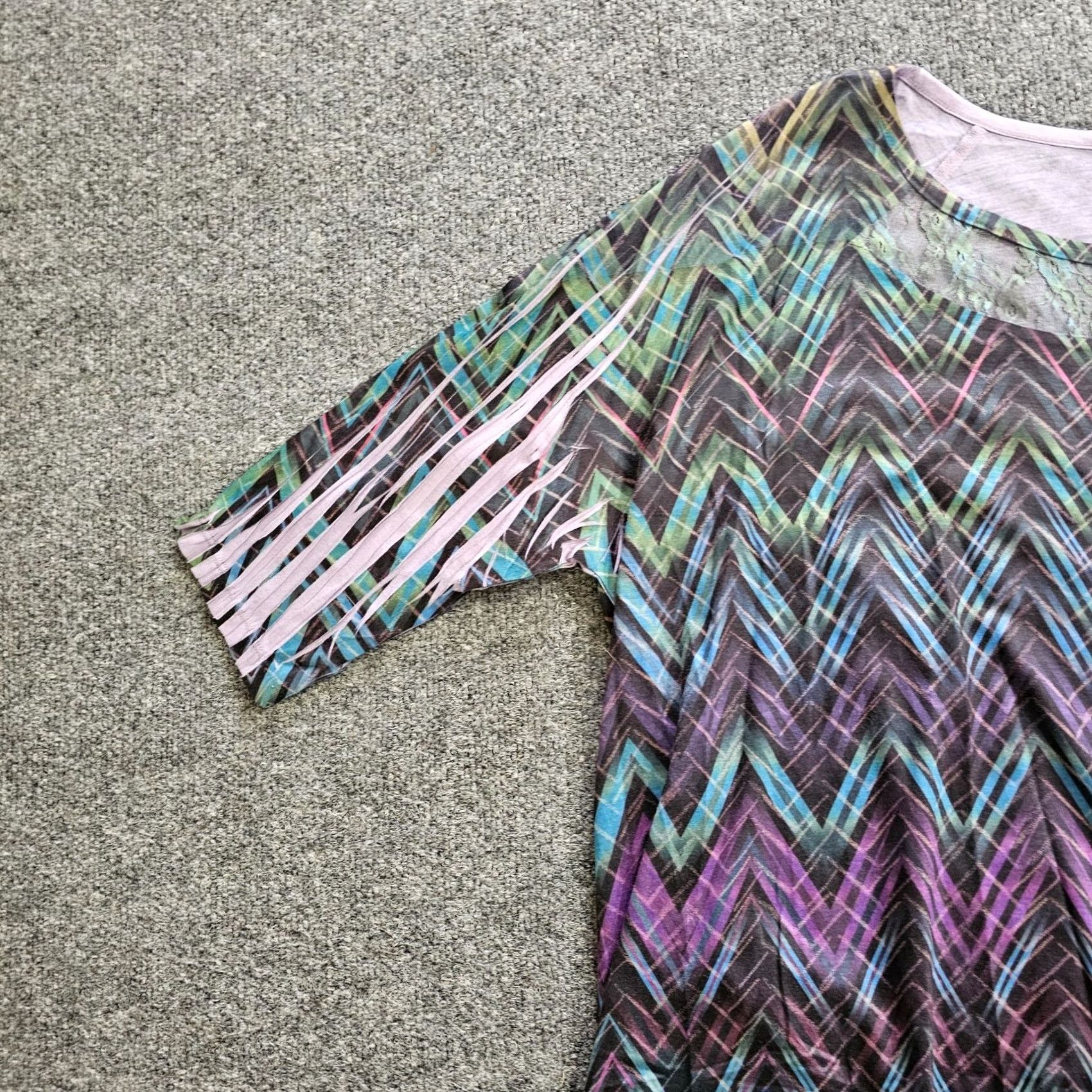 Vintage Catherines Shirt Womens 2X Purple Zig Zag Round Neck Short Sleeve Casual Blouse Plus Size US Size XXL / US 16-18 / IT 52-54 - 4 Thumbnail