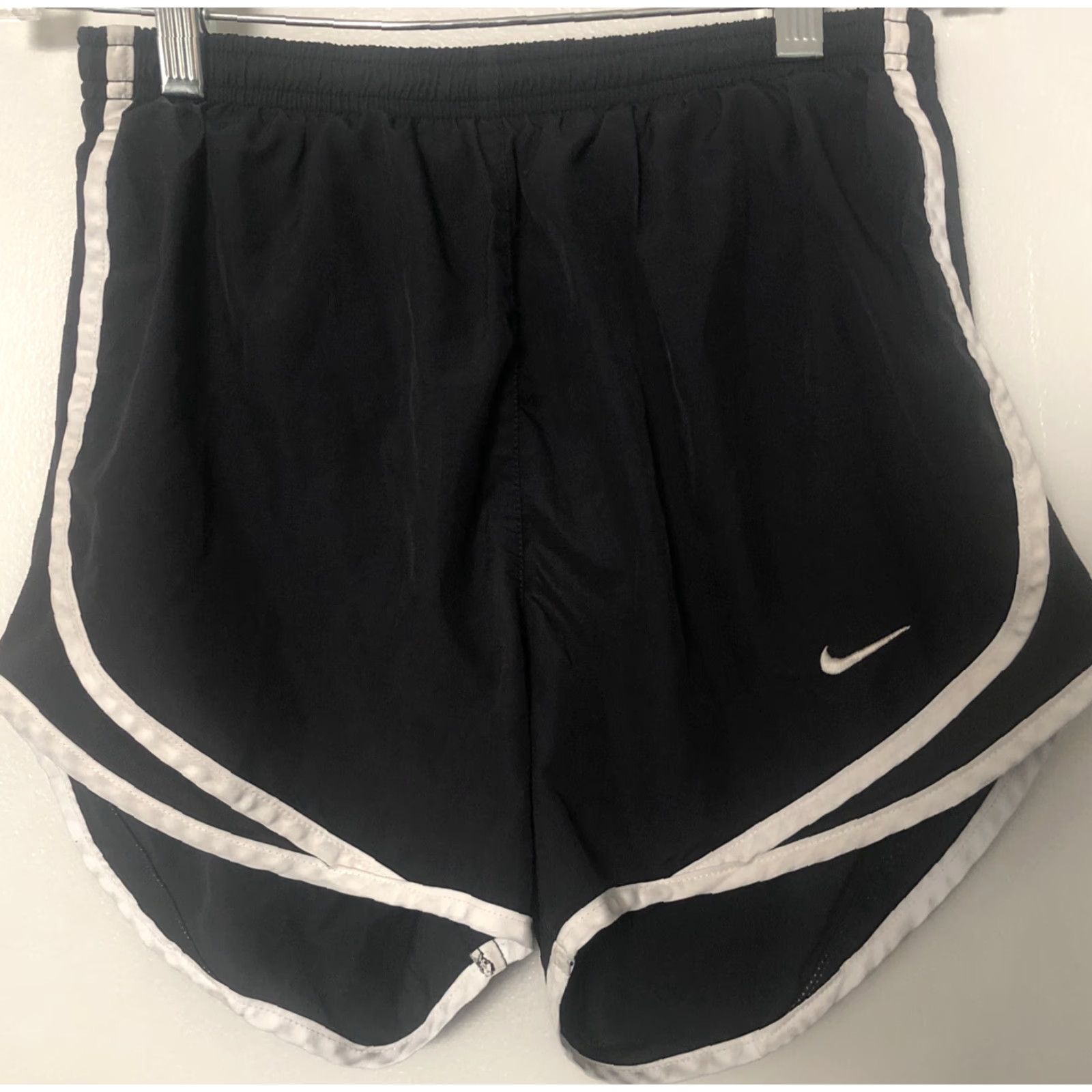 Nike VINTAGE Nike Dri-Fit Athletic Running Shorts Womens XS Black Lined Regular Drawstring Activewear Women Shoes? Size 26" / US 2 / IT 38 - 2 Thumbnail
