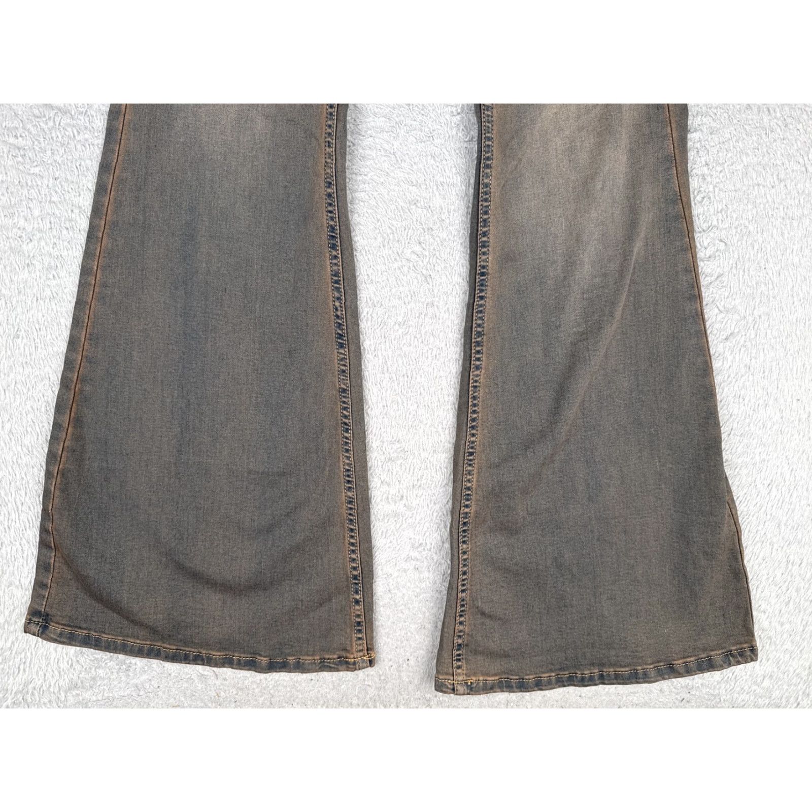Vintage We The Free Flare Jeans Womens 31 Gray Charcoal Wash Mid Rise Pull On 31x34 Size 24" / US 00 / IT 34 - 2 Thumbnail