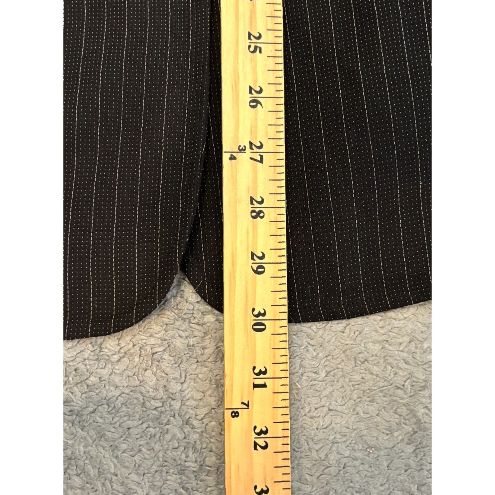 Ellen Tracy VINTAGE? No. Ellen Tracy Blazer Jacket Women 22 Black Pinstripe Button Career Office Size 3XL / US 20-22 - 4 Thumbnail