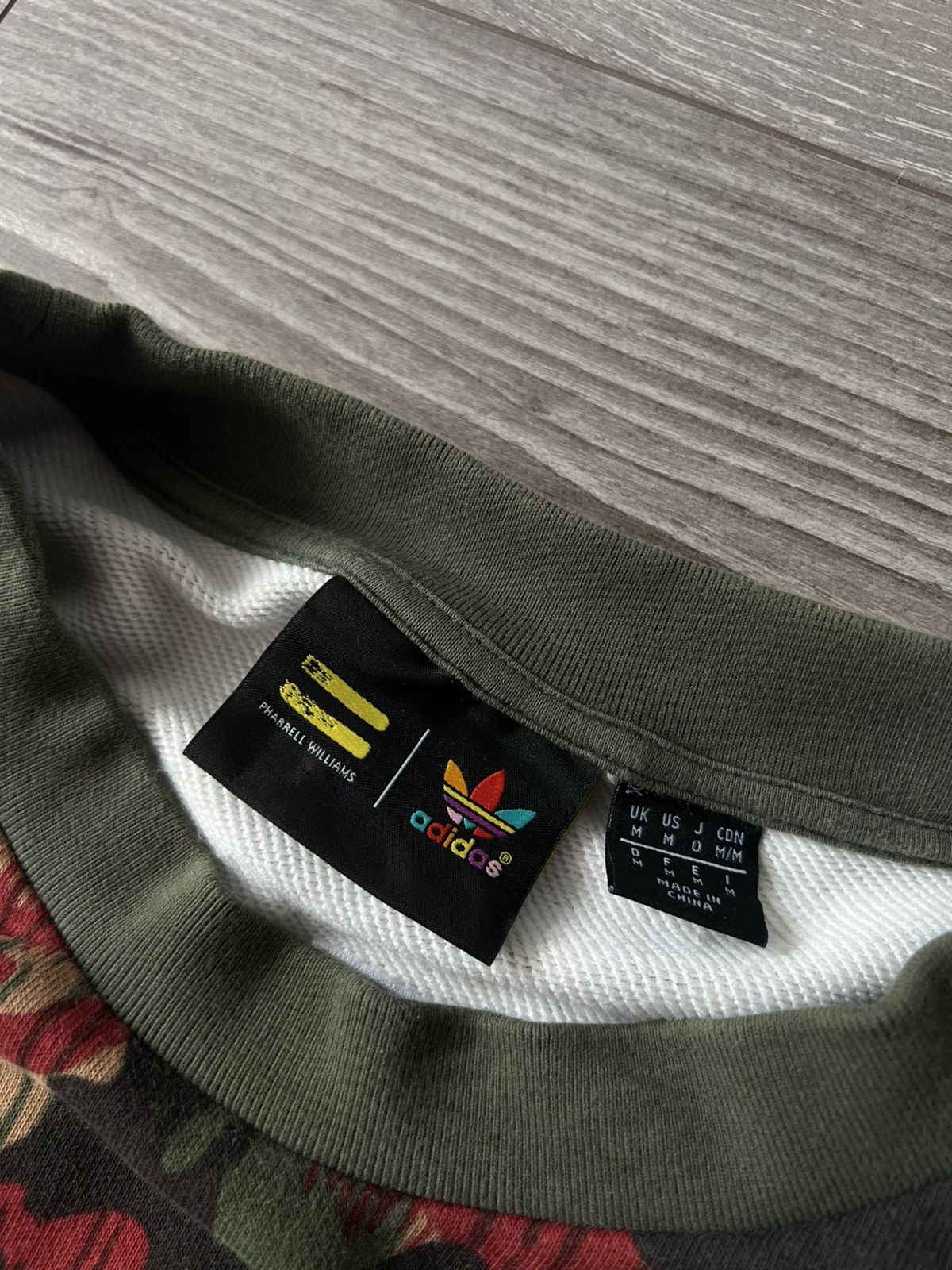 Adidas × Designer × Pharrell ‼️Archival Adidas x Pharrell Williams Hu Knit Camo Sweatshirt Size US M / EU 48-50 / 2 - 13 Thumbnail