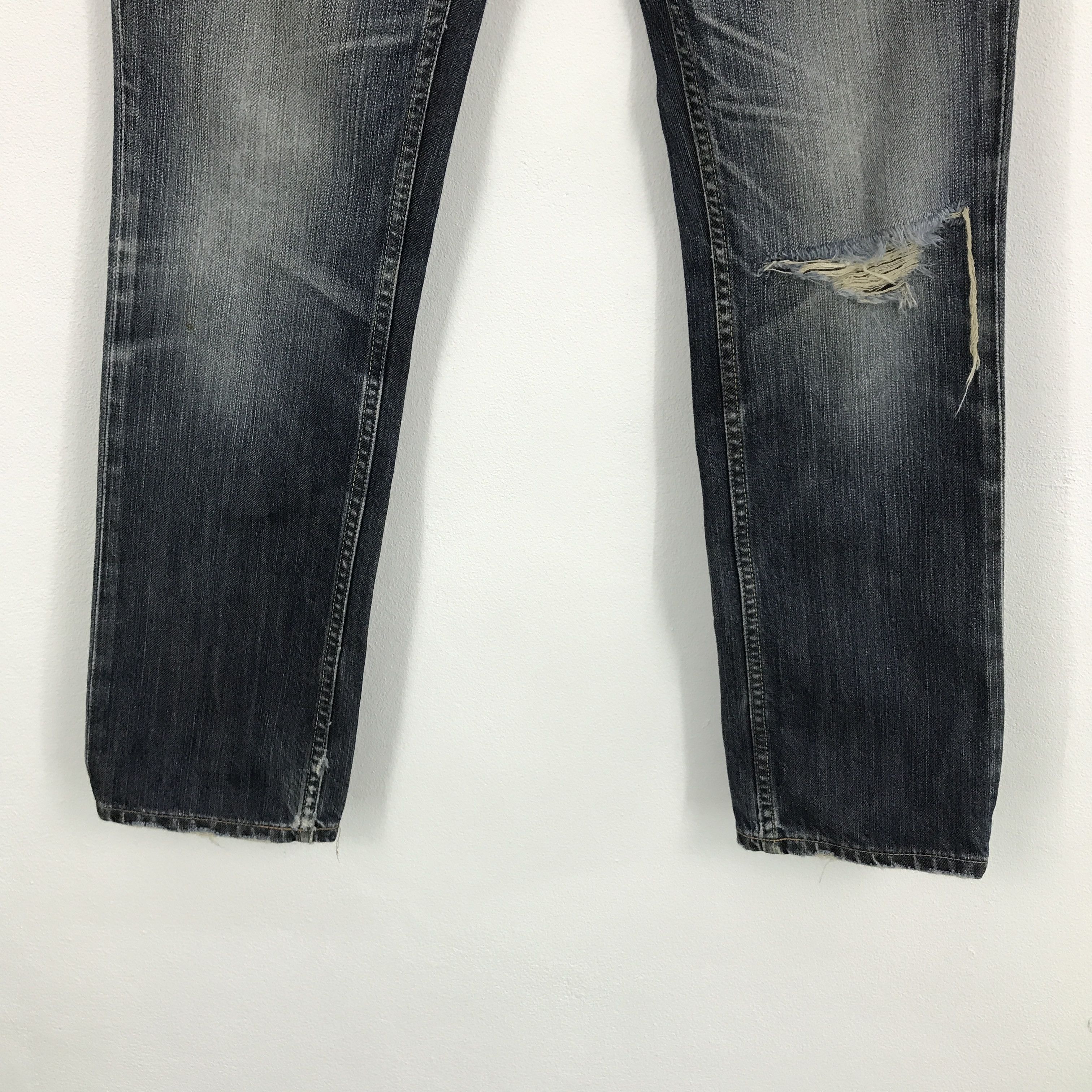 Levi's × Levi's Vintage Clothing Levis 511 Skinny Strauss distressed jean pants Size US 32 / EU 48 - 3 Thumbnail