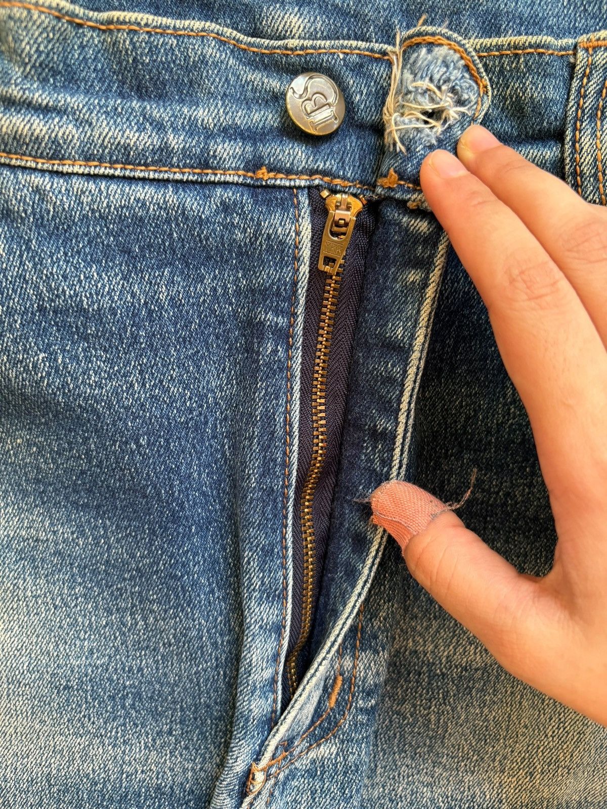 Japanese Brand SALES🔥Vintage Japanese Brand Blue Wash Loose Jeans Size US 32 / EU 48 - 3 Thumbnail