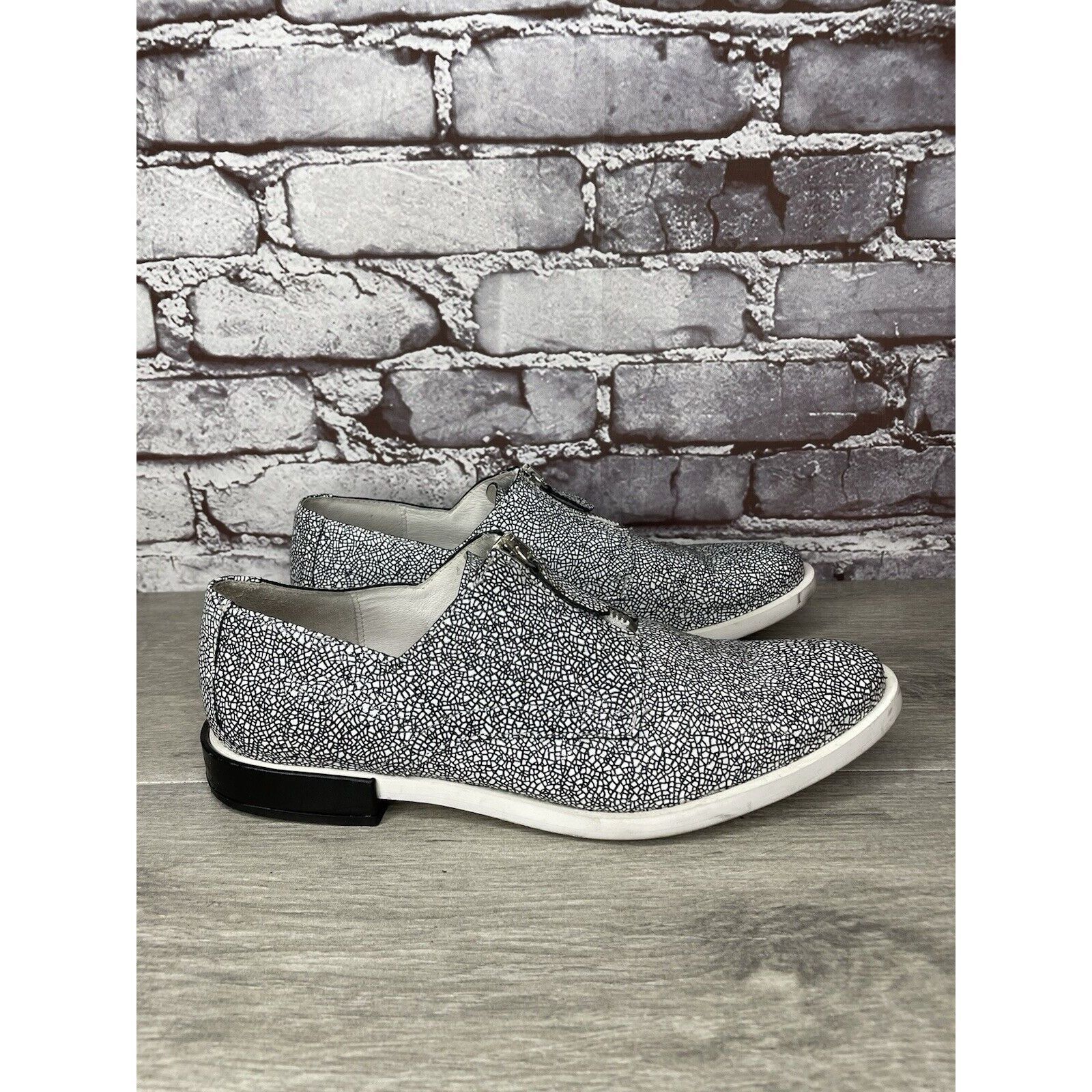 Miista Miista London Black White Leather Cracked Print Center Zip S Size US 8.5 / IT 38.5 - 12 Thumbnail