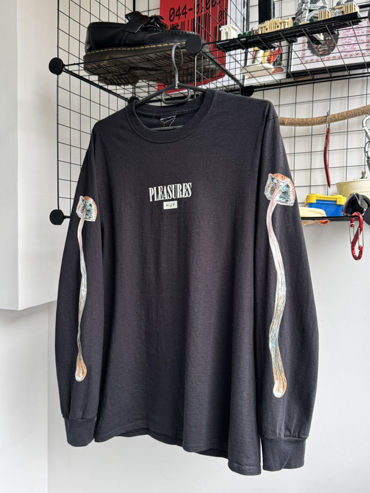 Huf × Pleasures Pleasures x Huf Mushroom Psilocybin Long Sleeve Size US M / EU 48-50 / 2 - 1 Thumbnail